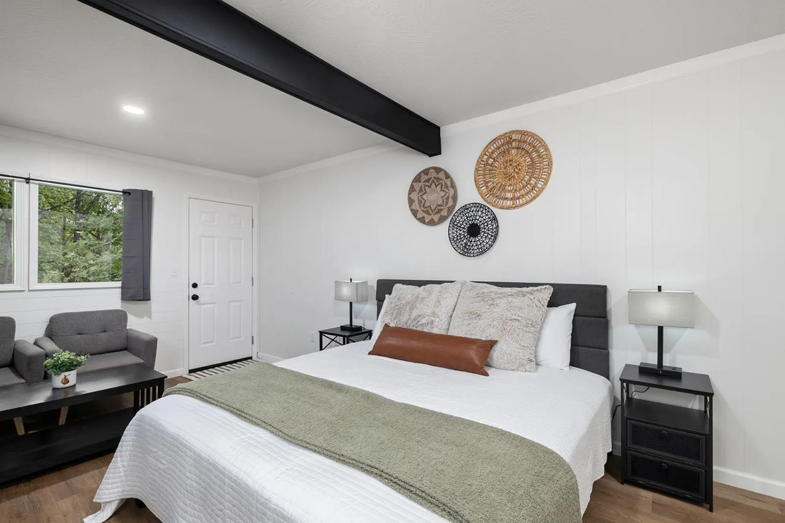 Bed in The Lofts on Indian Point - Near Silver Dollar City