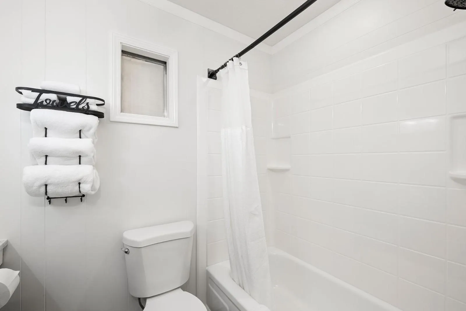 Shower in The Lofts on Indian Point - Near Silver Dollar City