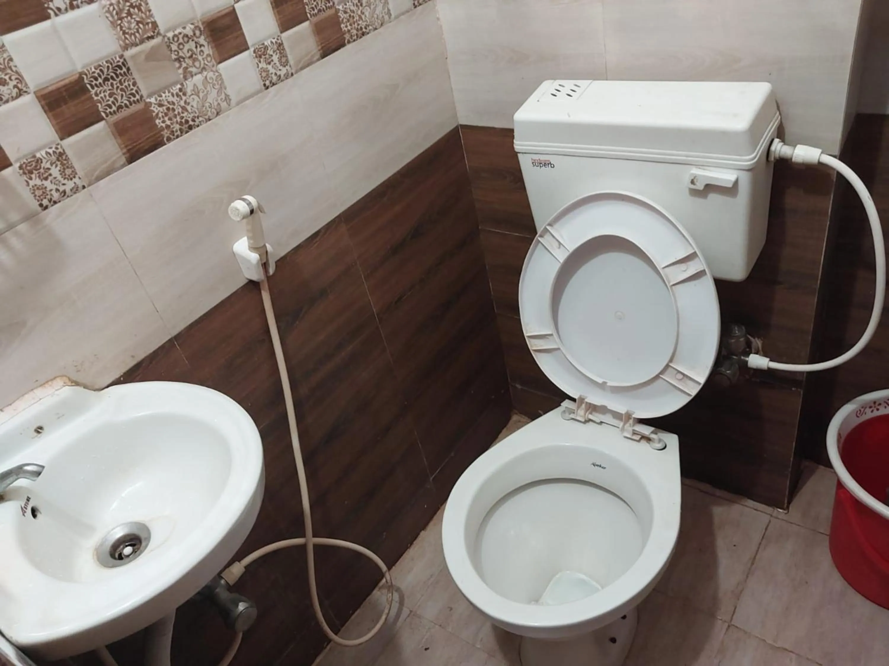 Toilet, Bathroom in Madison Patia Bhubaneswar By Morservices