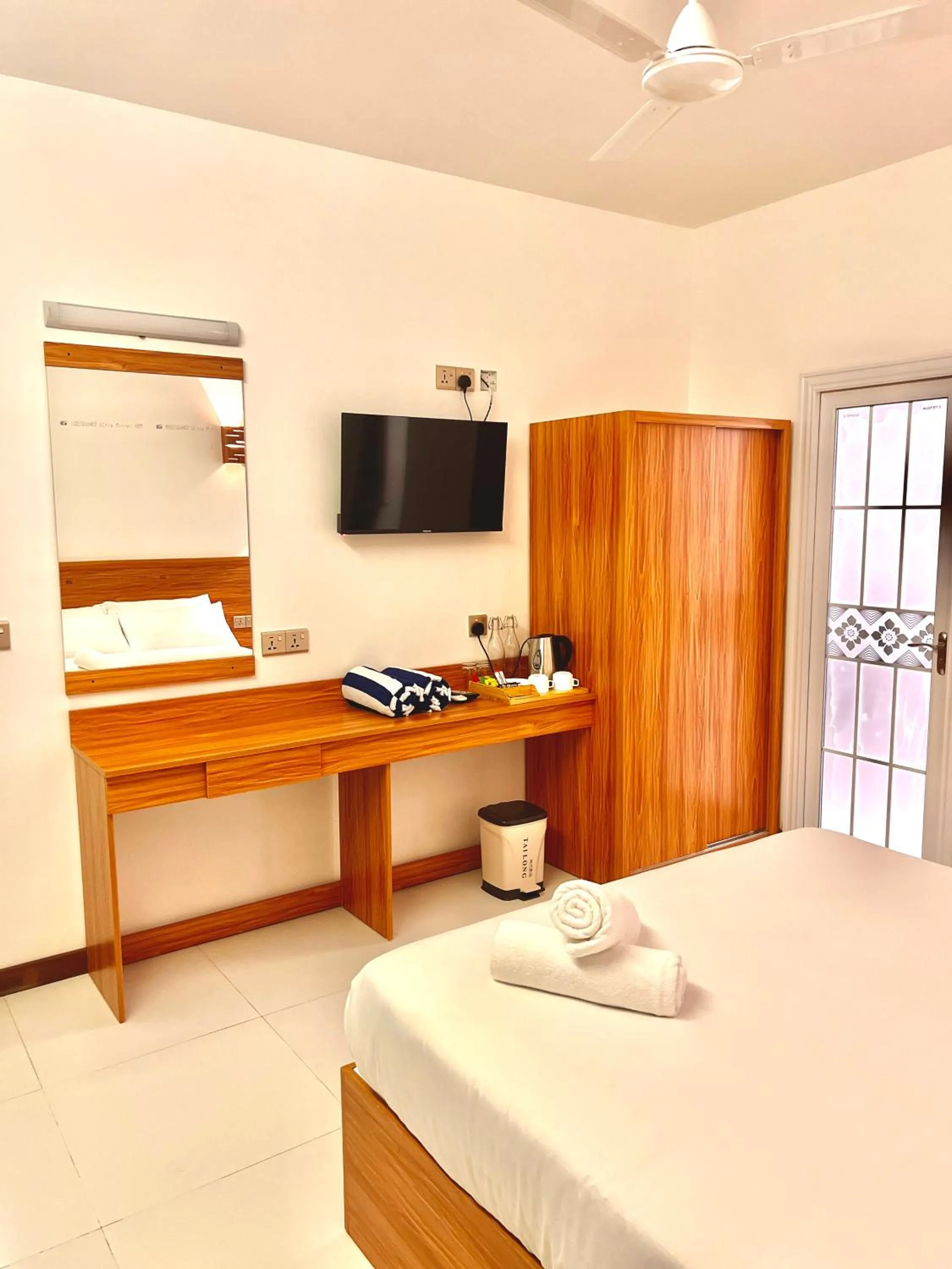 wardrobe, Bed in Vilu Residence