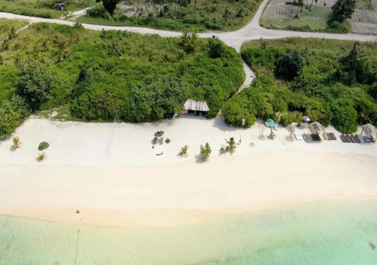 Beach in Vilu Residence