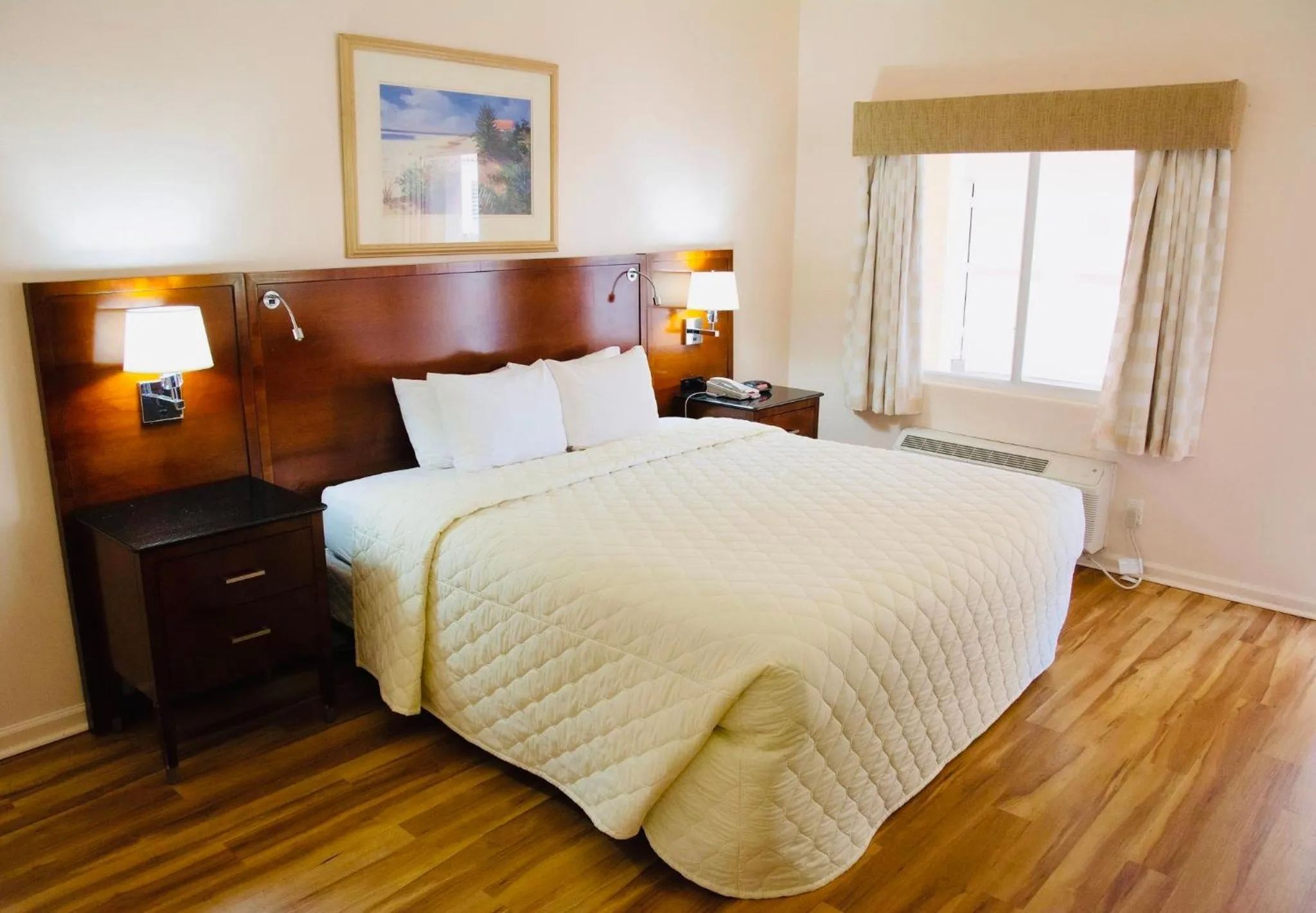 Bed in Royal Inn Hotel