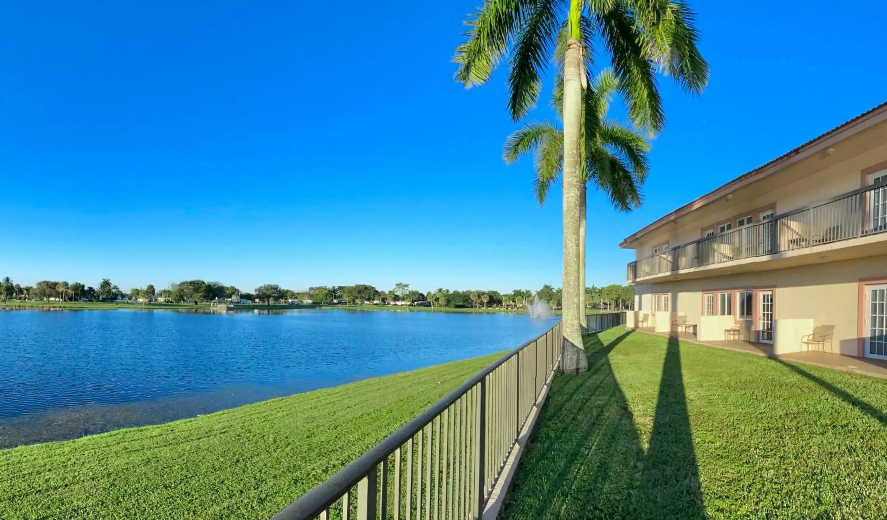 Property building in Royal Inn Hotel