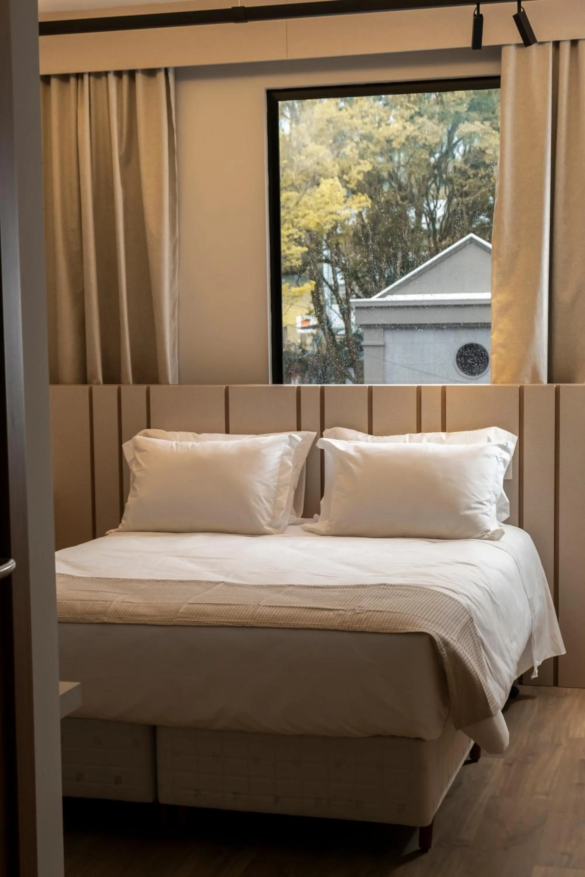 Bed in Plaza Hotel & Boulevard Convention - Vale dos Vinhedos