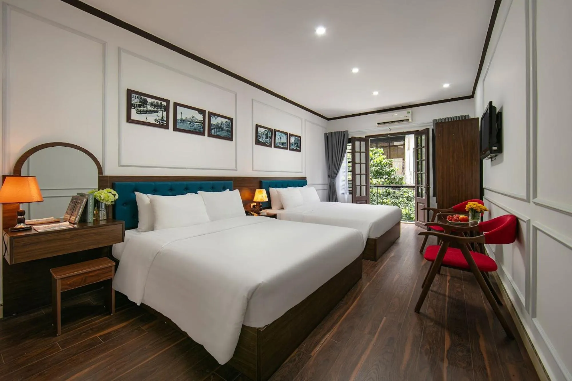 Bed in Silk Hanoi Moment Hotel & Spa - Hanoi Old Quarter