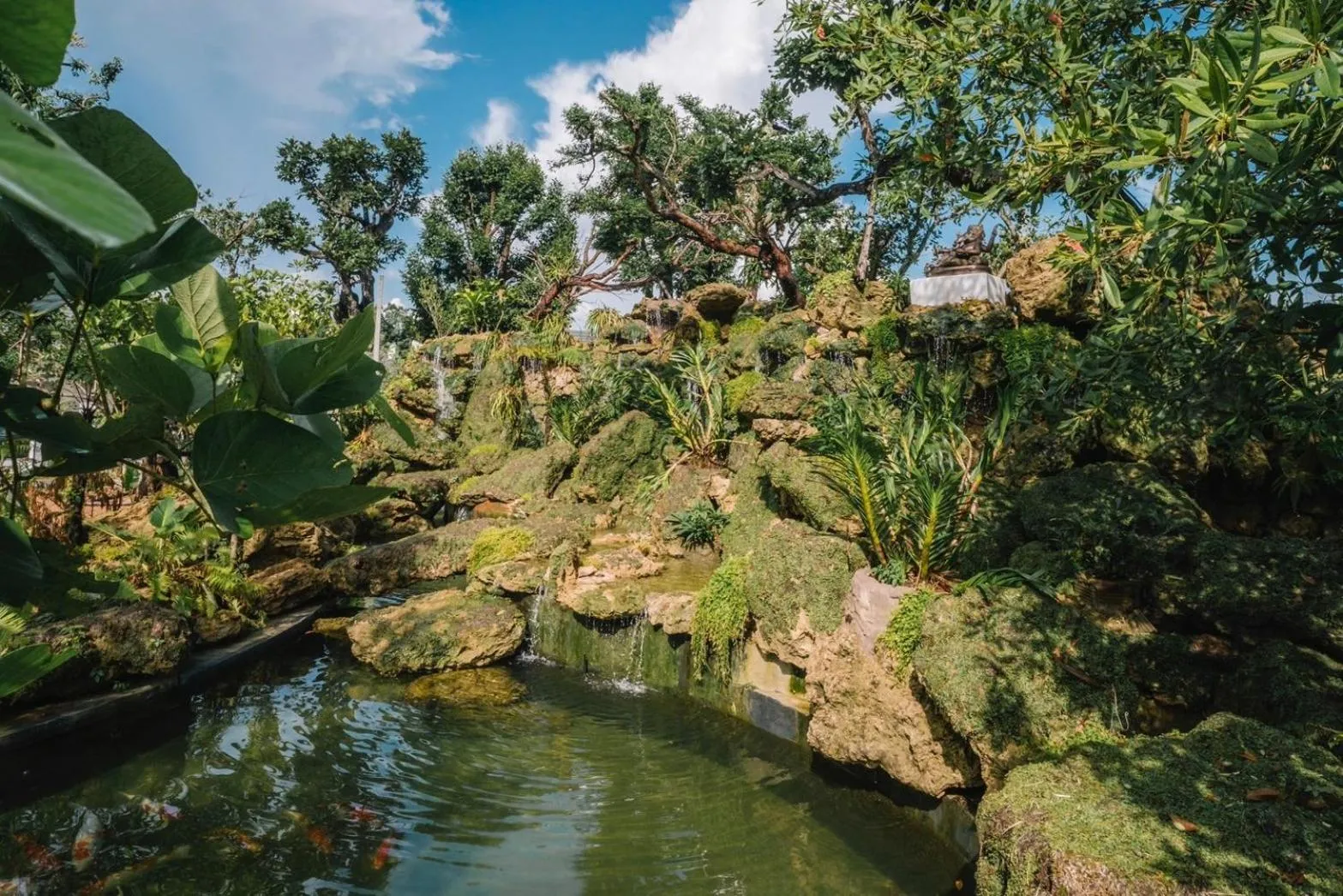 Communal lounge/ TV room in Chor Grande Resort