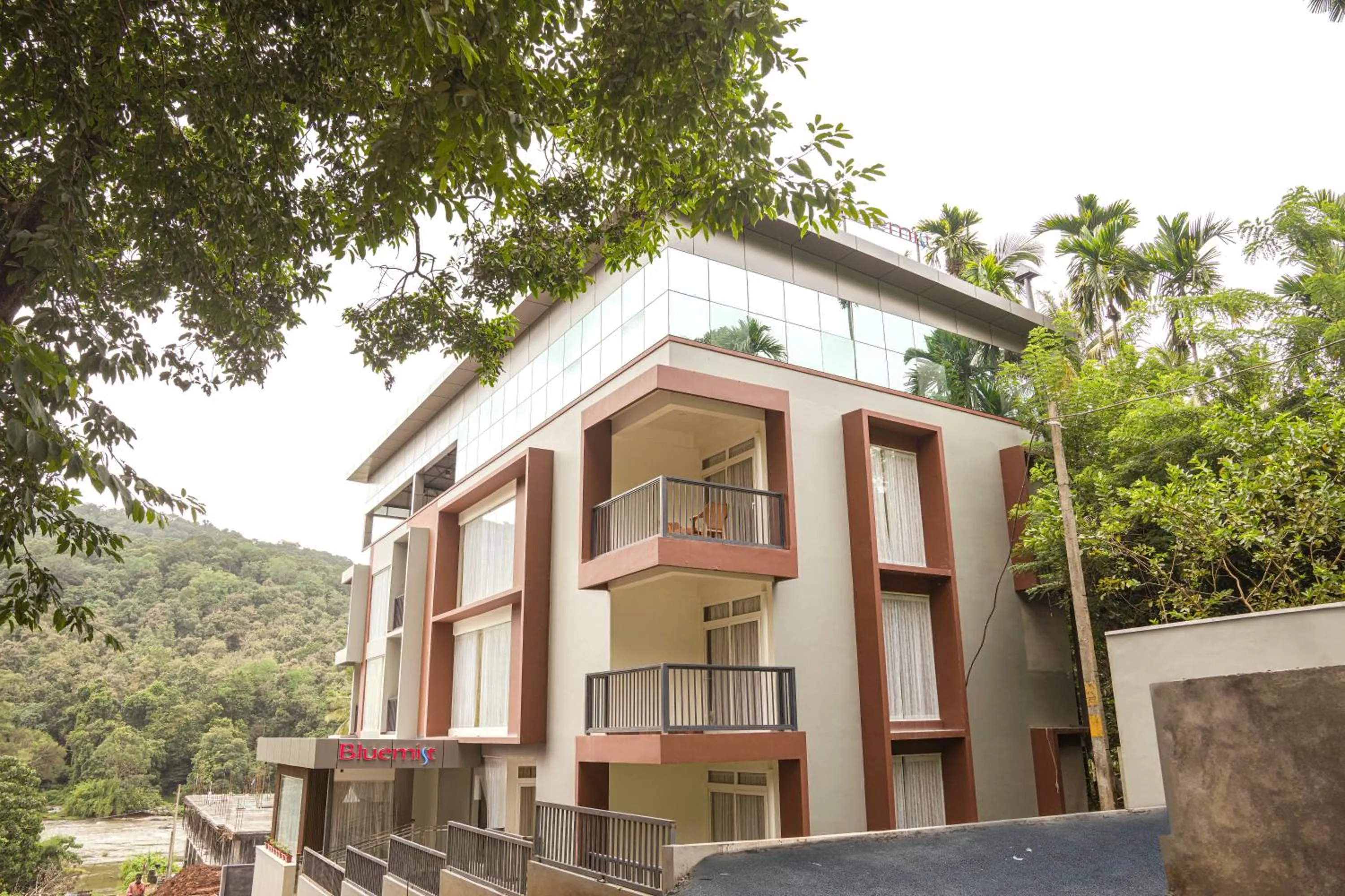 Property building in Bluemist Resorts