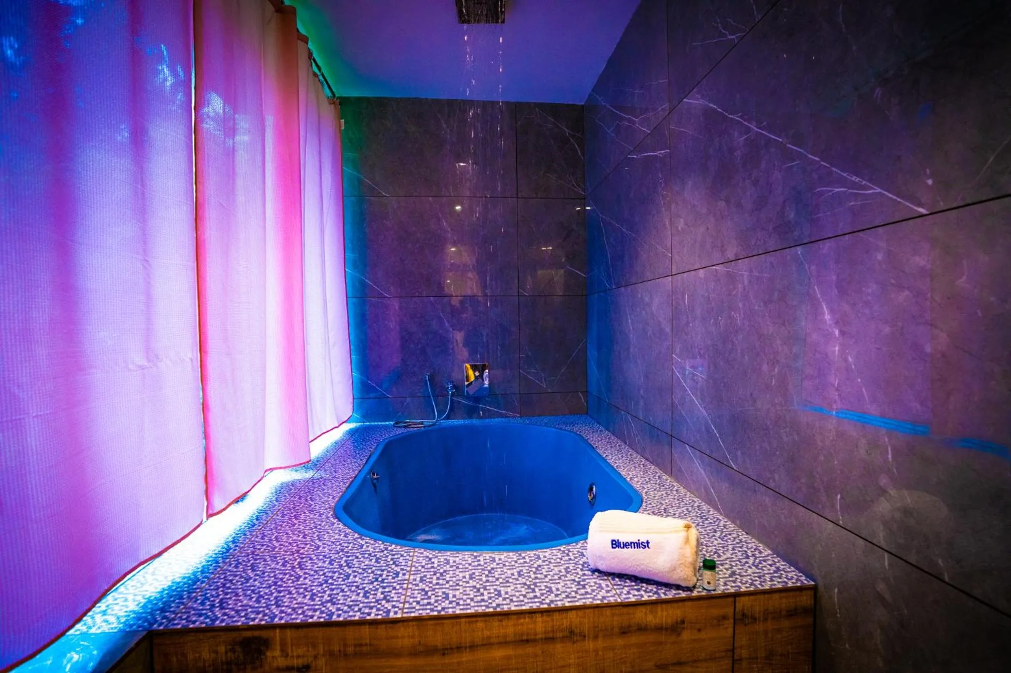 Hot Tub in Bluemist Resorts