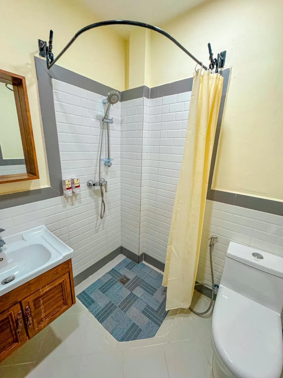 Toilet in Luang Phasouk Hotel