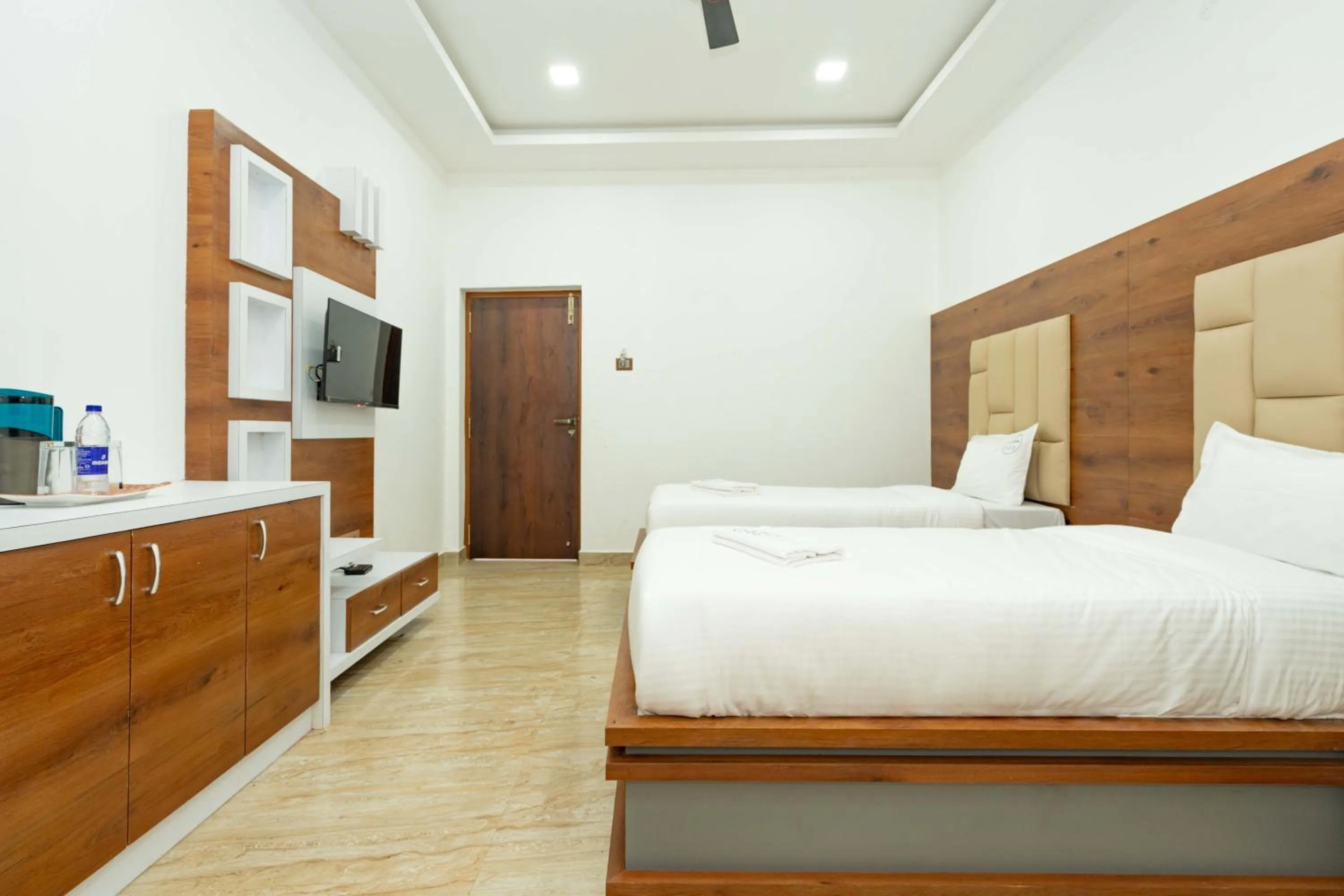 Bed in HOTEL NATCHATHRA