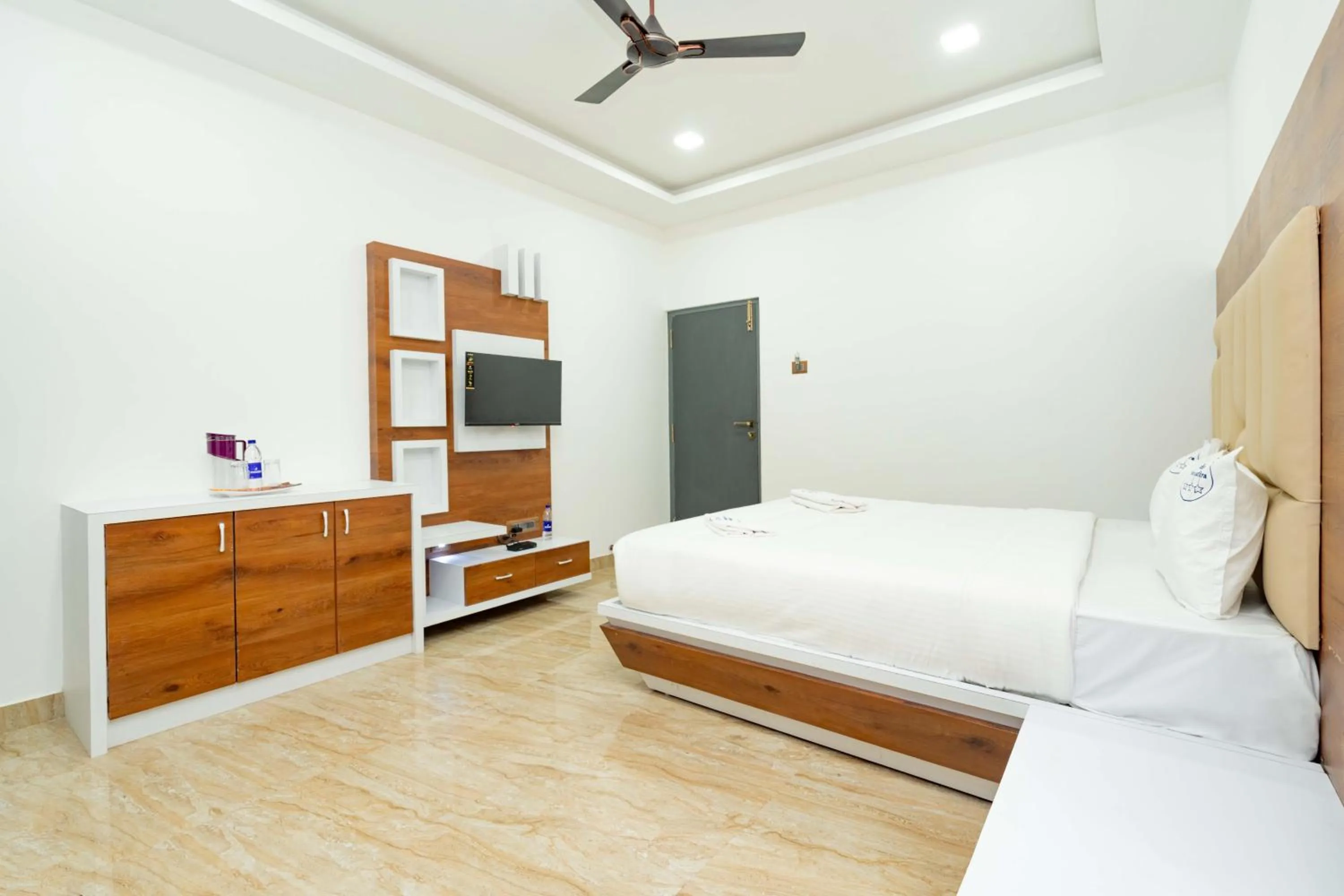 Bed in HOTEL NATCHATHRA