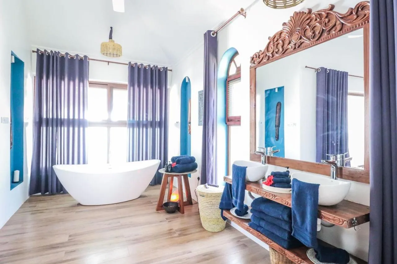 Bathroom, Bed in Michamvi Sunset Bay