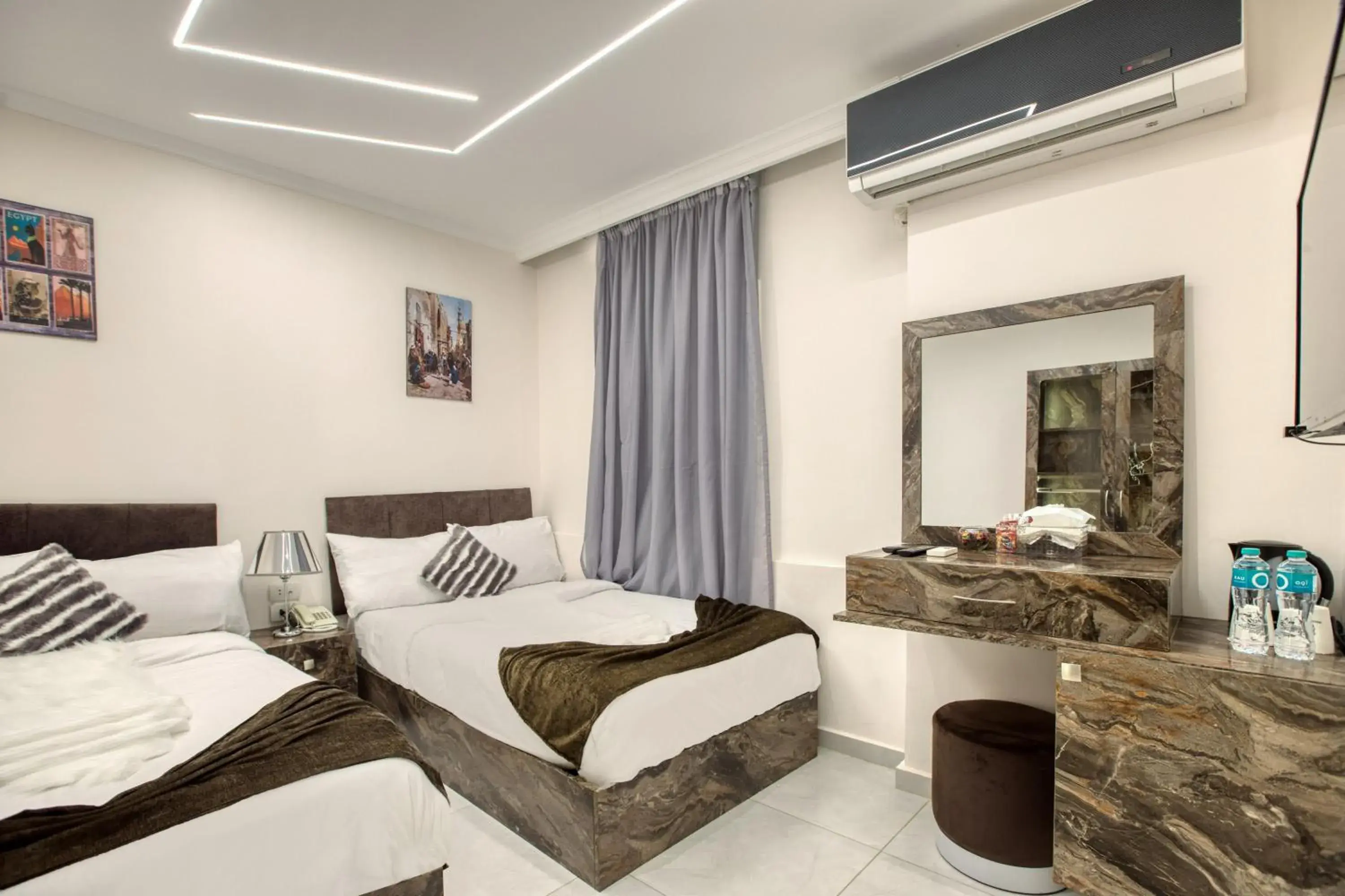 Double or Twin Room in Tree Lounge Pyramids View INN , Sphinx Giza Double or Twin Room in Tree Lounge Pyramids View INN , Sphinx Giza