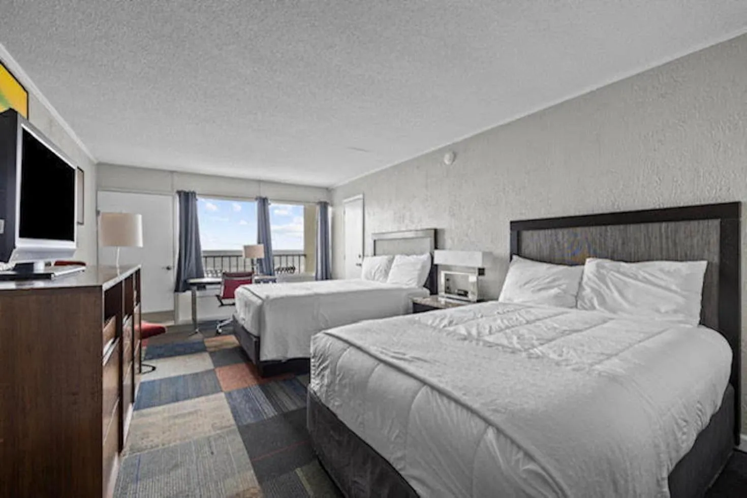 Bedroom, Bed in Oasis Hotel