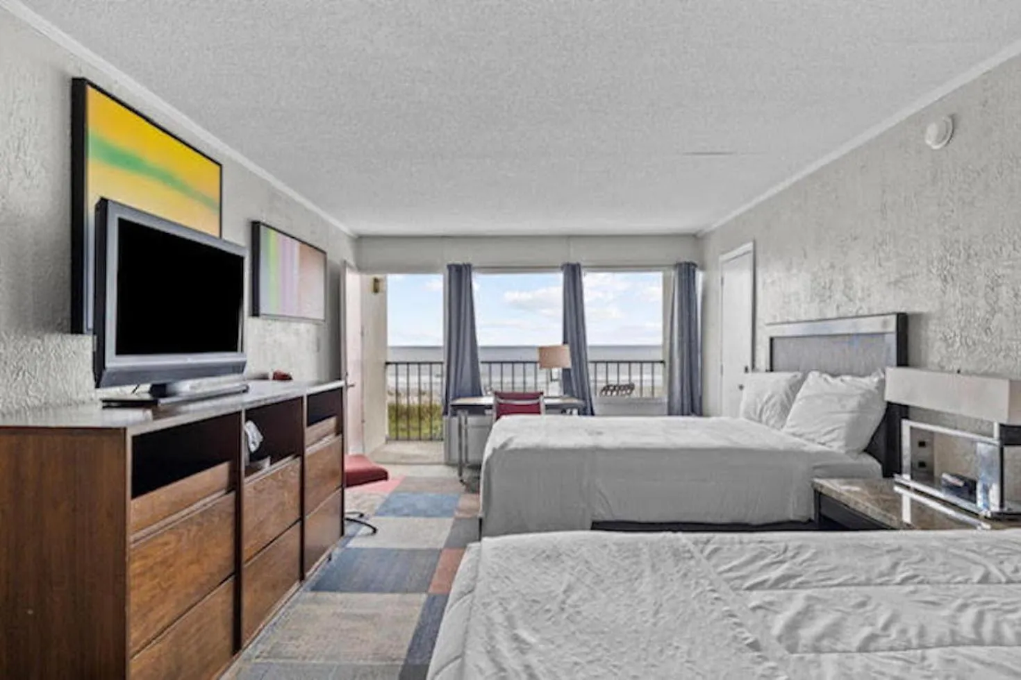 Bedroom, Bed in Oasis Hotel