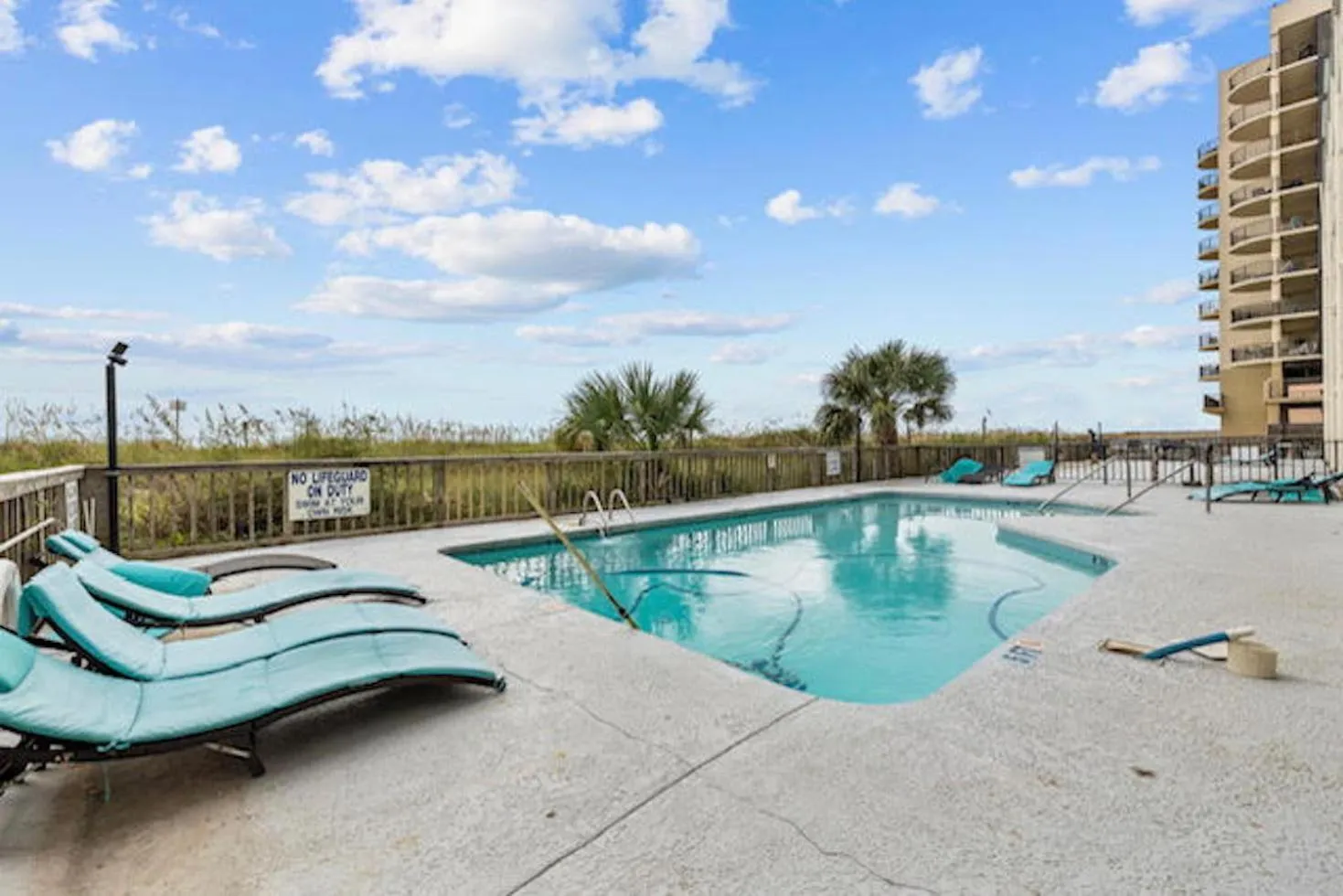Swimming pool in Oasis Hotel