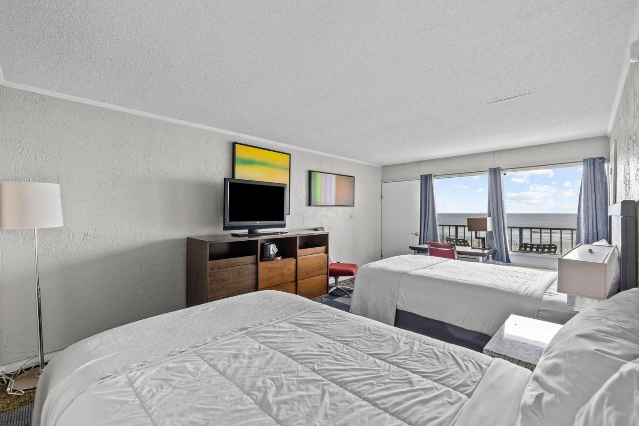 Bedroom, Bed in Oasis Hotel