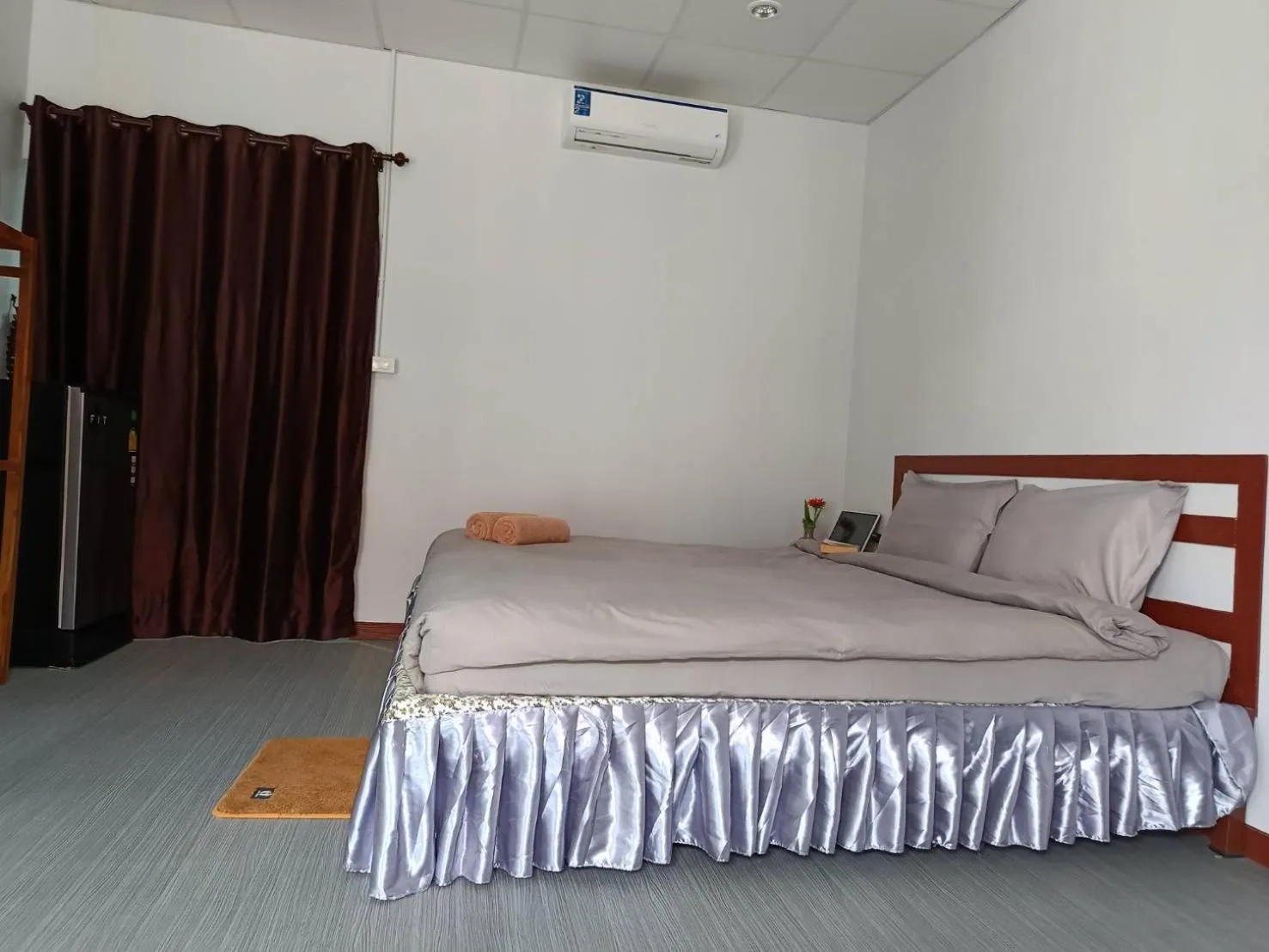 Bed in Lovely Paradise Phangan Hotel