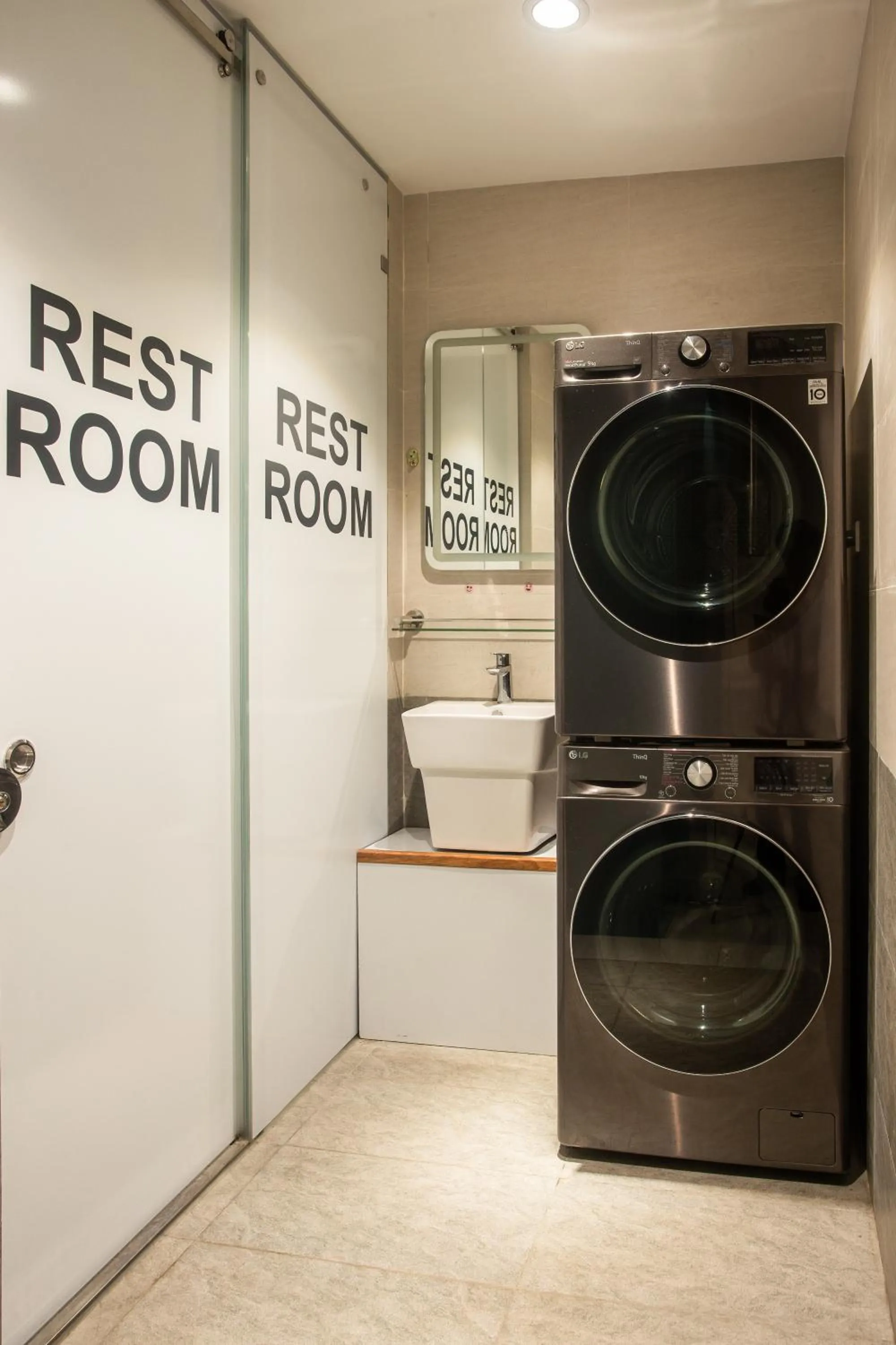 Bathroom in Lanha Hotel - Homestay
