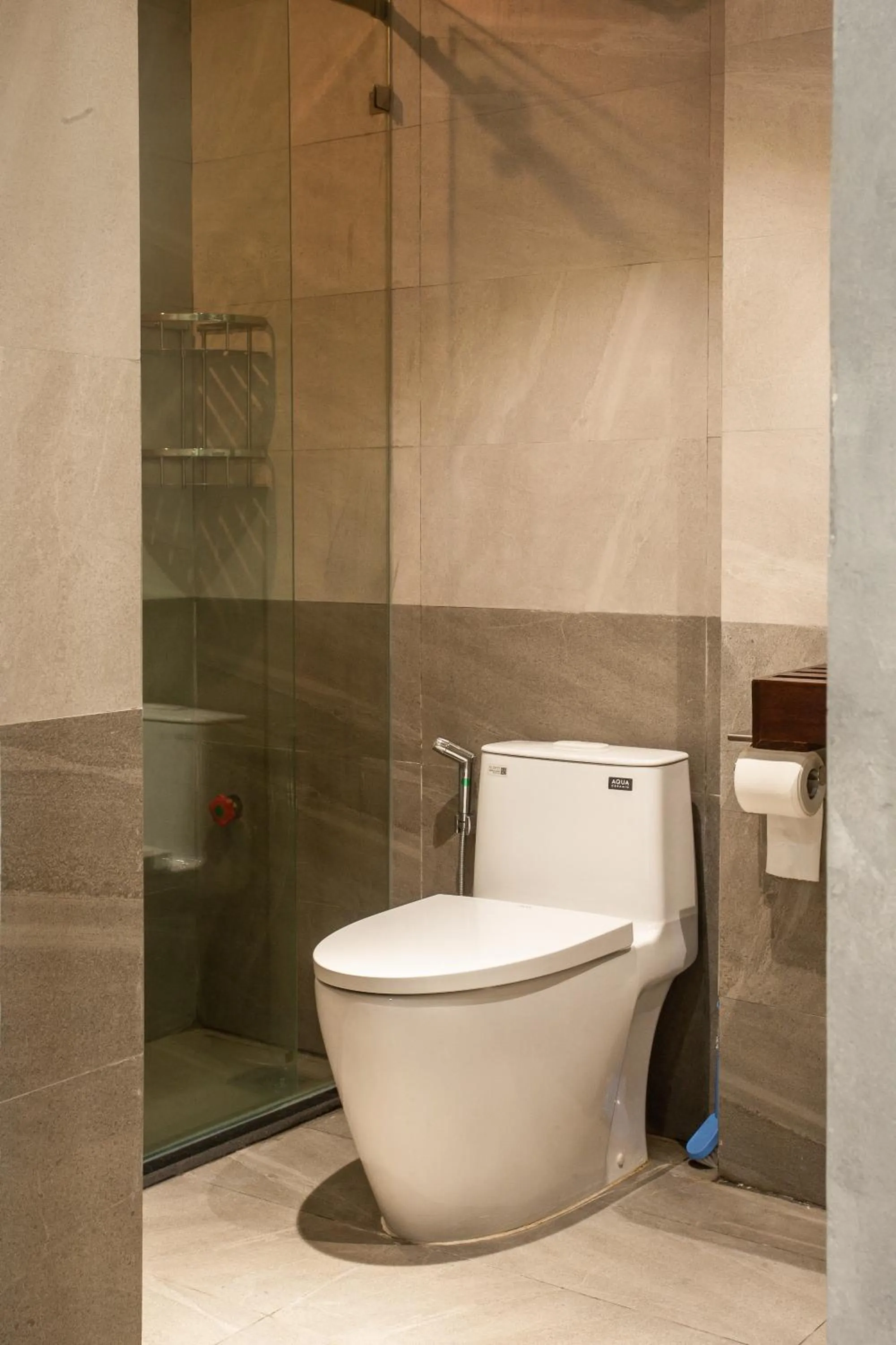 Toilet in Lanha Hotel - Homestay