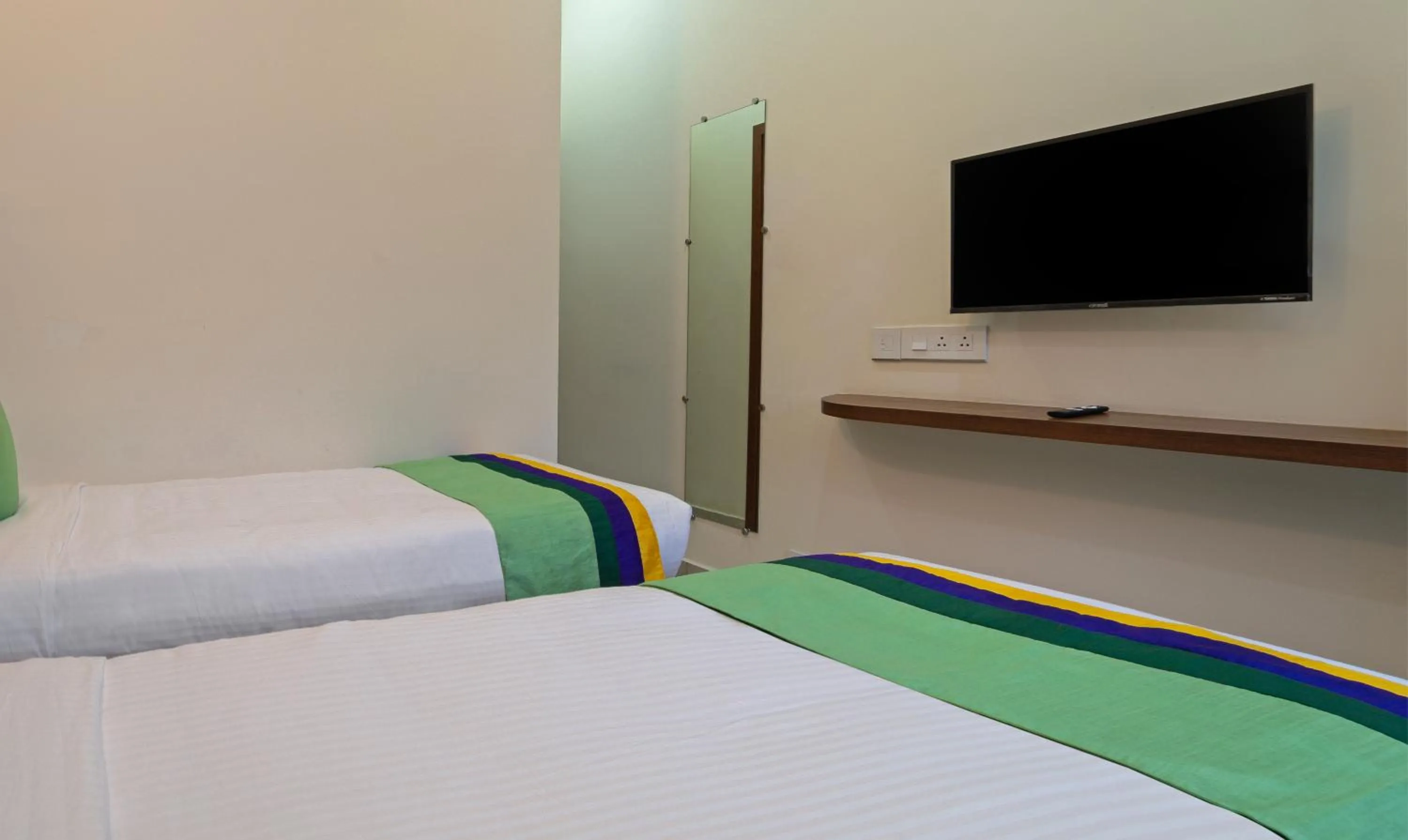 Bedroom, Bed in Itsy Hotels Avani Stays, Vyttila, Kochi