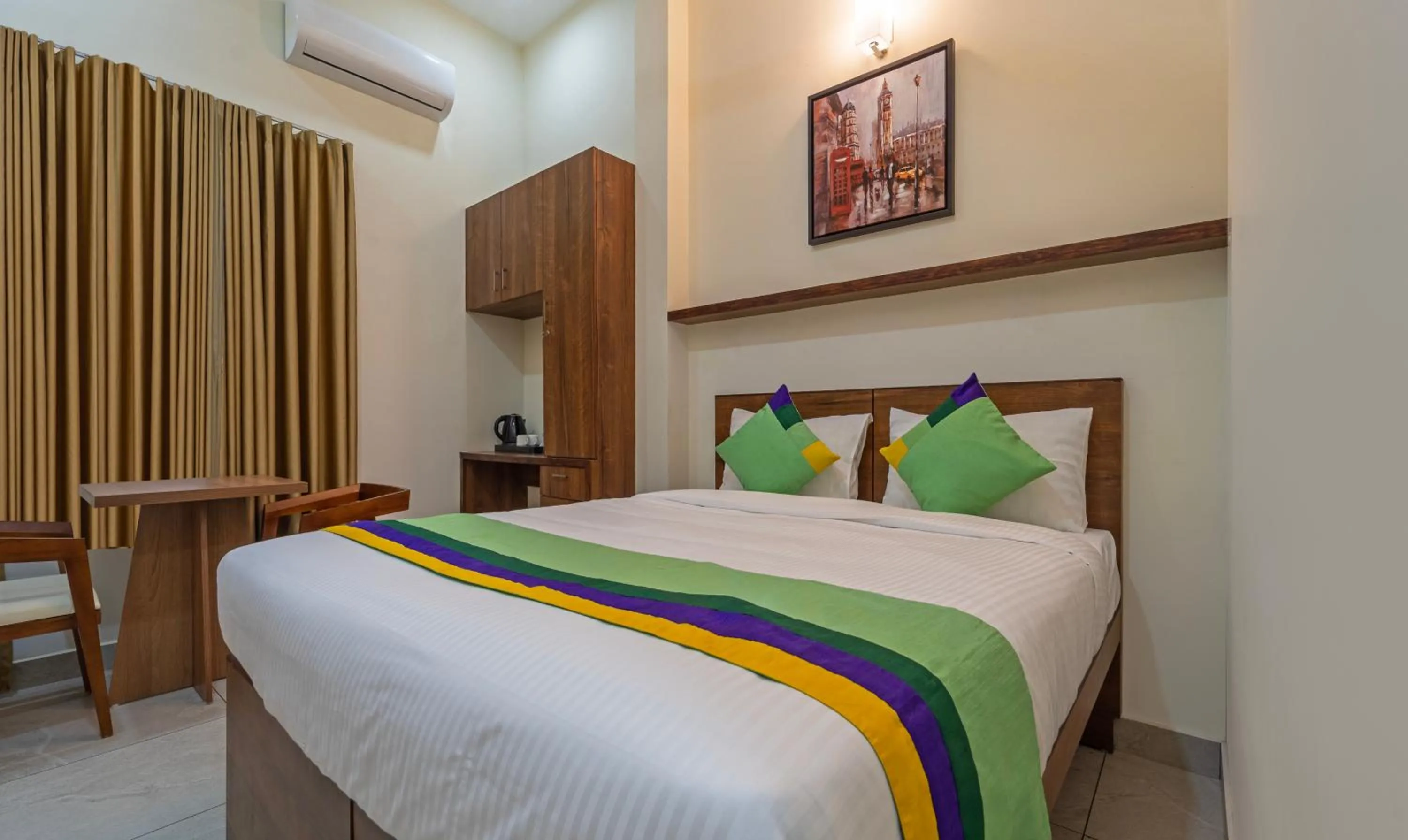 Bedroom, Bed in Itsy Hotels Avani Stays, Vyttila, Kochi