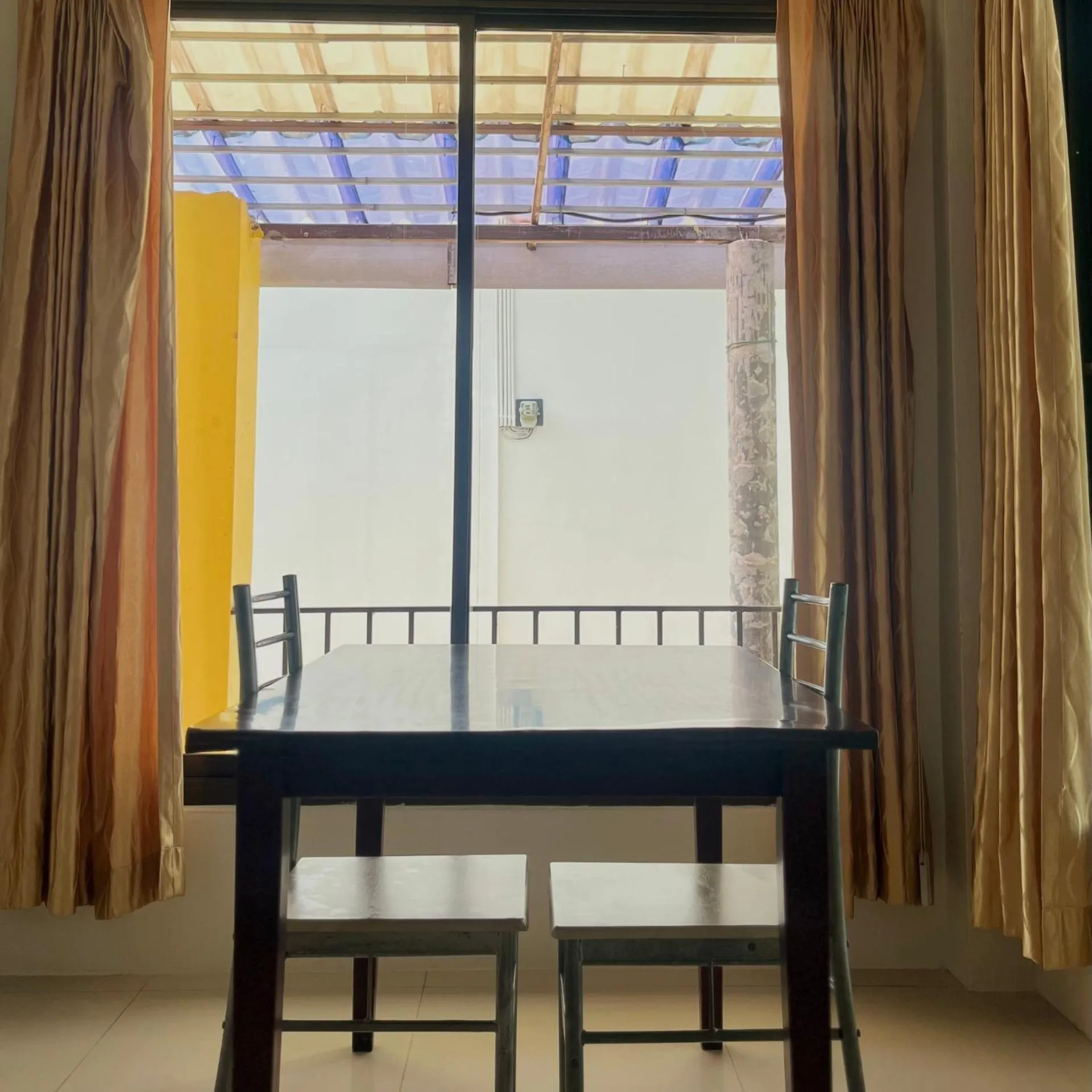 บ้านพักสิริ มุกดาหาร (Baan Siri Mukdahan)