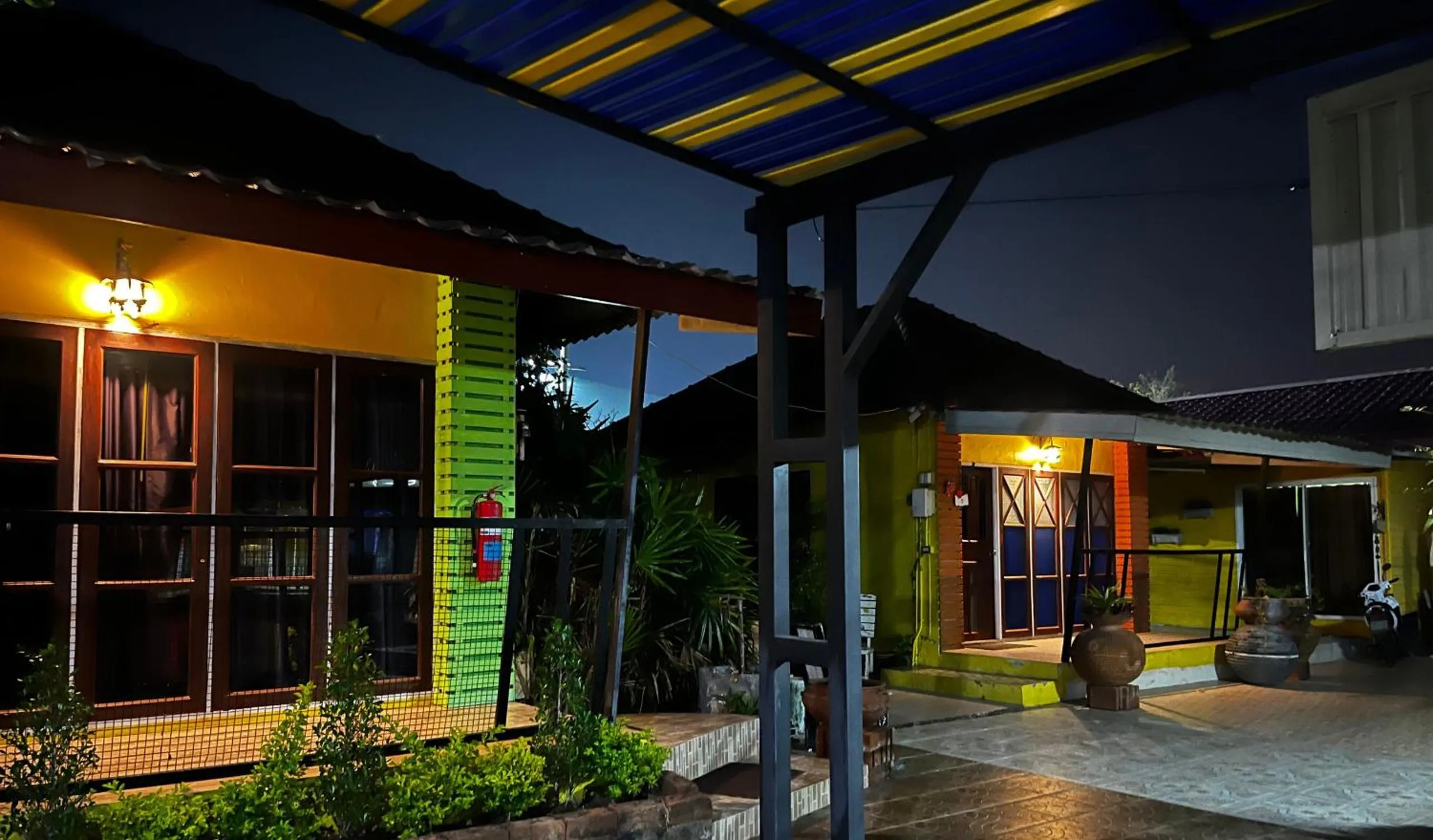 บ้านพักสิริ มุกดาหาร (Baan Siri Mukdahan)