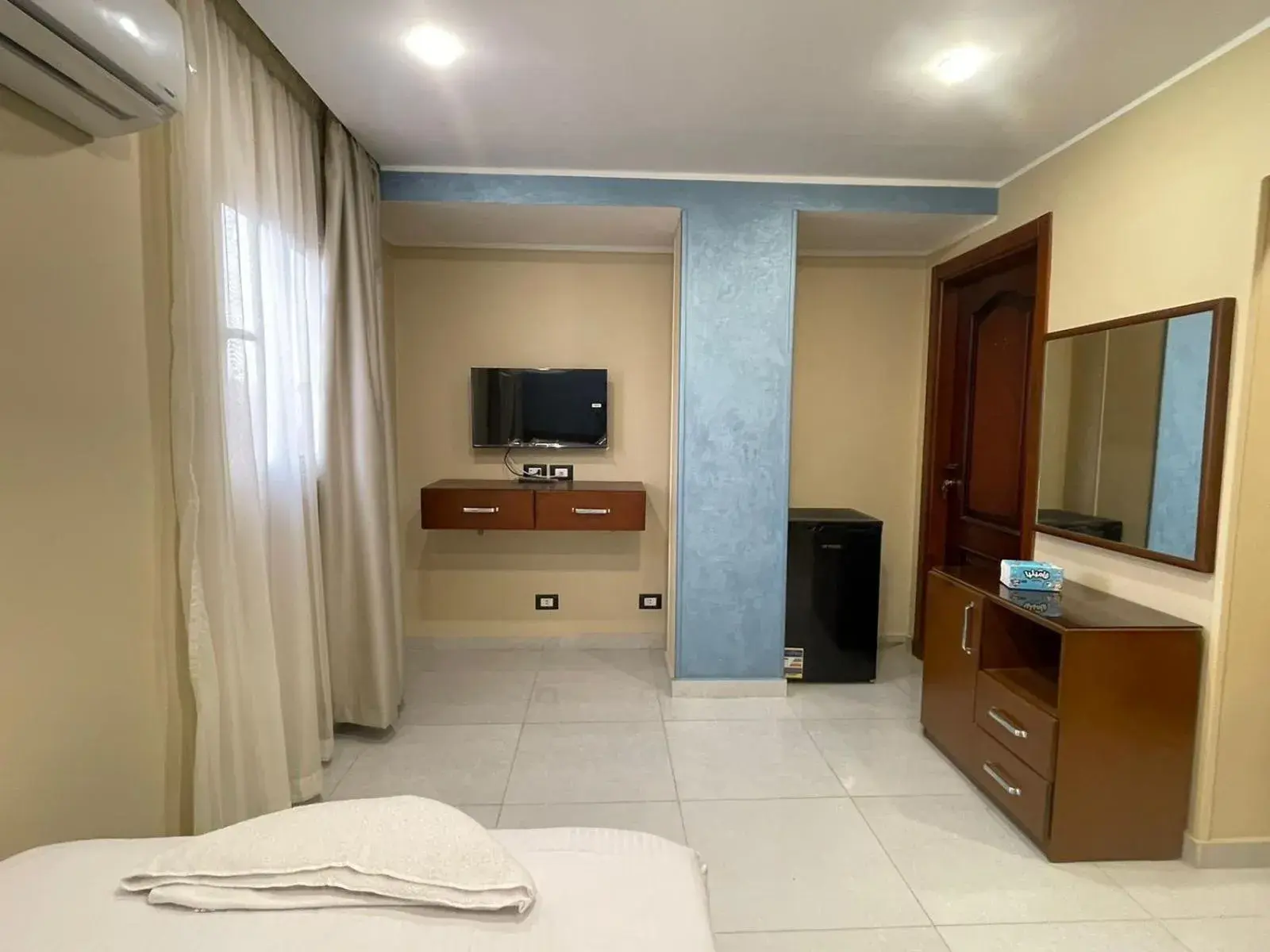 Deluxe Single Room in Grand Museum Pyramids View Hotel Deluxe Single Room in Grand Museum Pyramids View Hotel