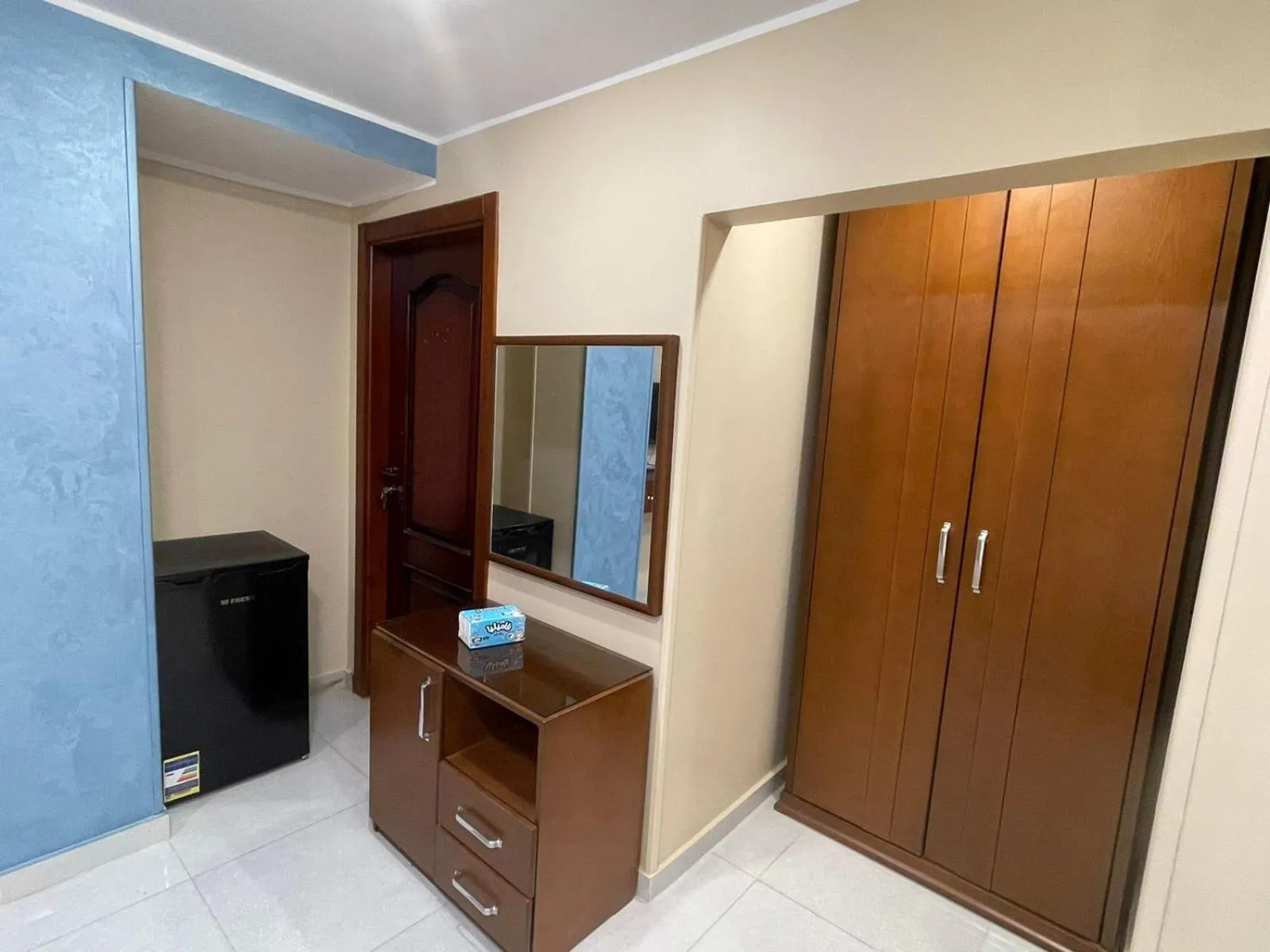 wardrobe in Grand Museum Pyramids View Hotel