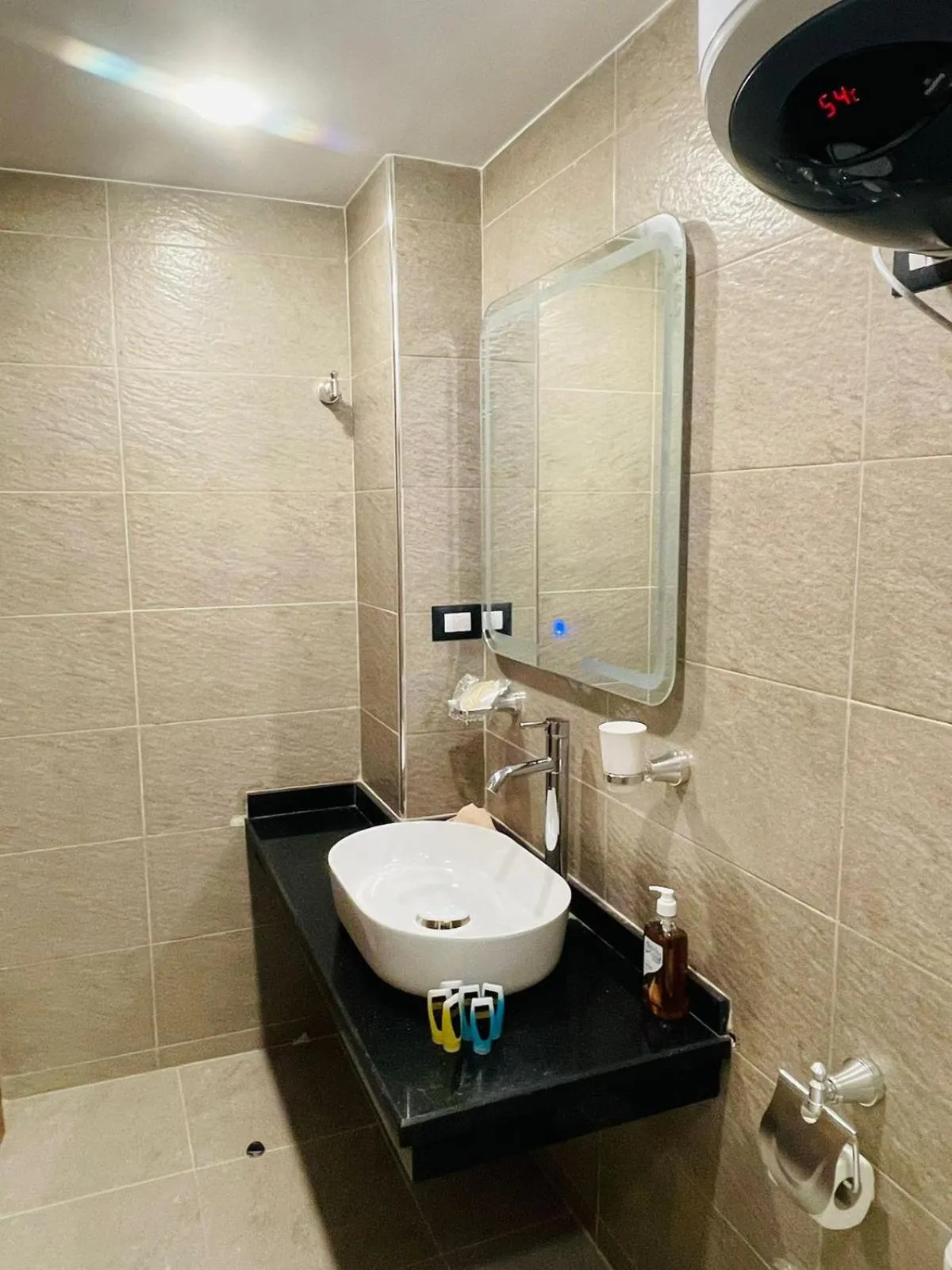 Shower in Grand Museum Pyramids View Hotel