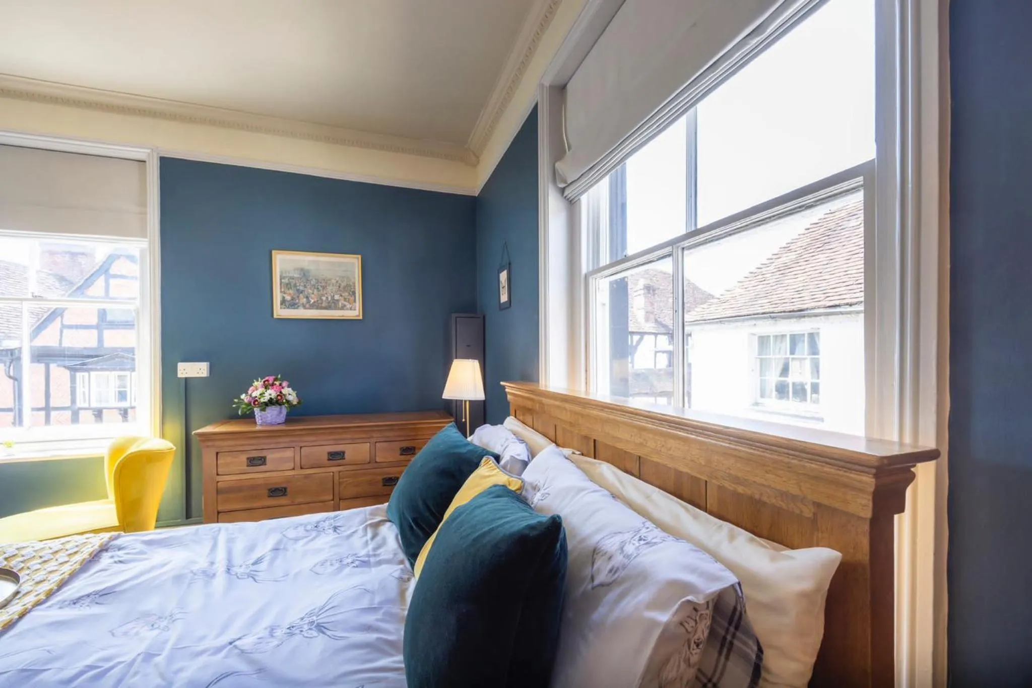 Bedroom in The Swan Inn