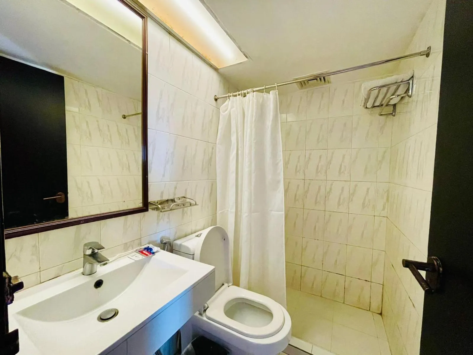 Orchid Business Hotel