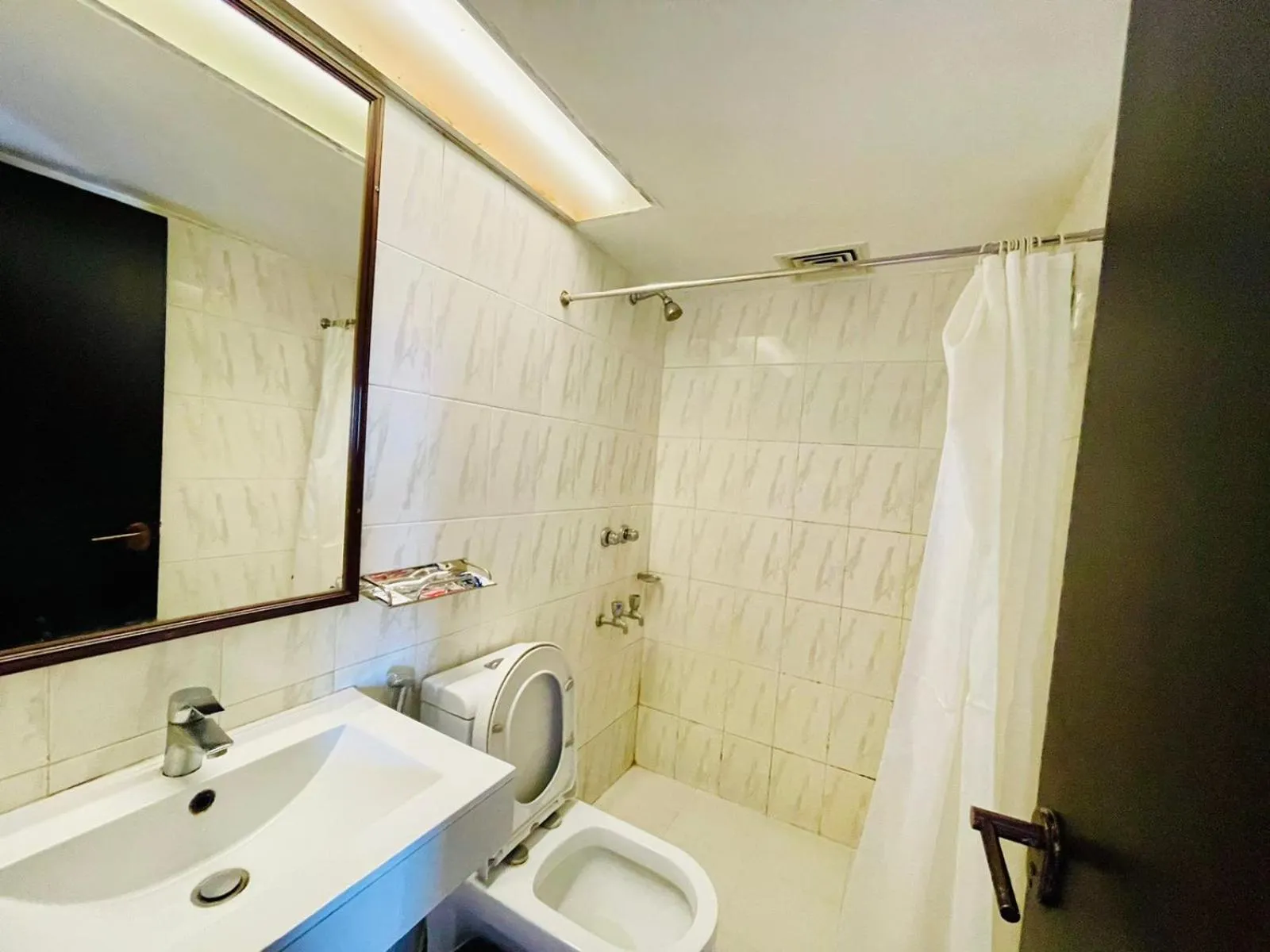 Orchid Business Hotel