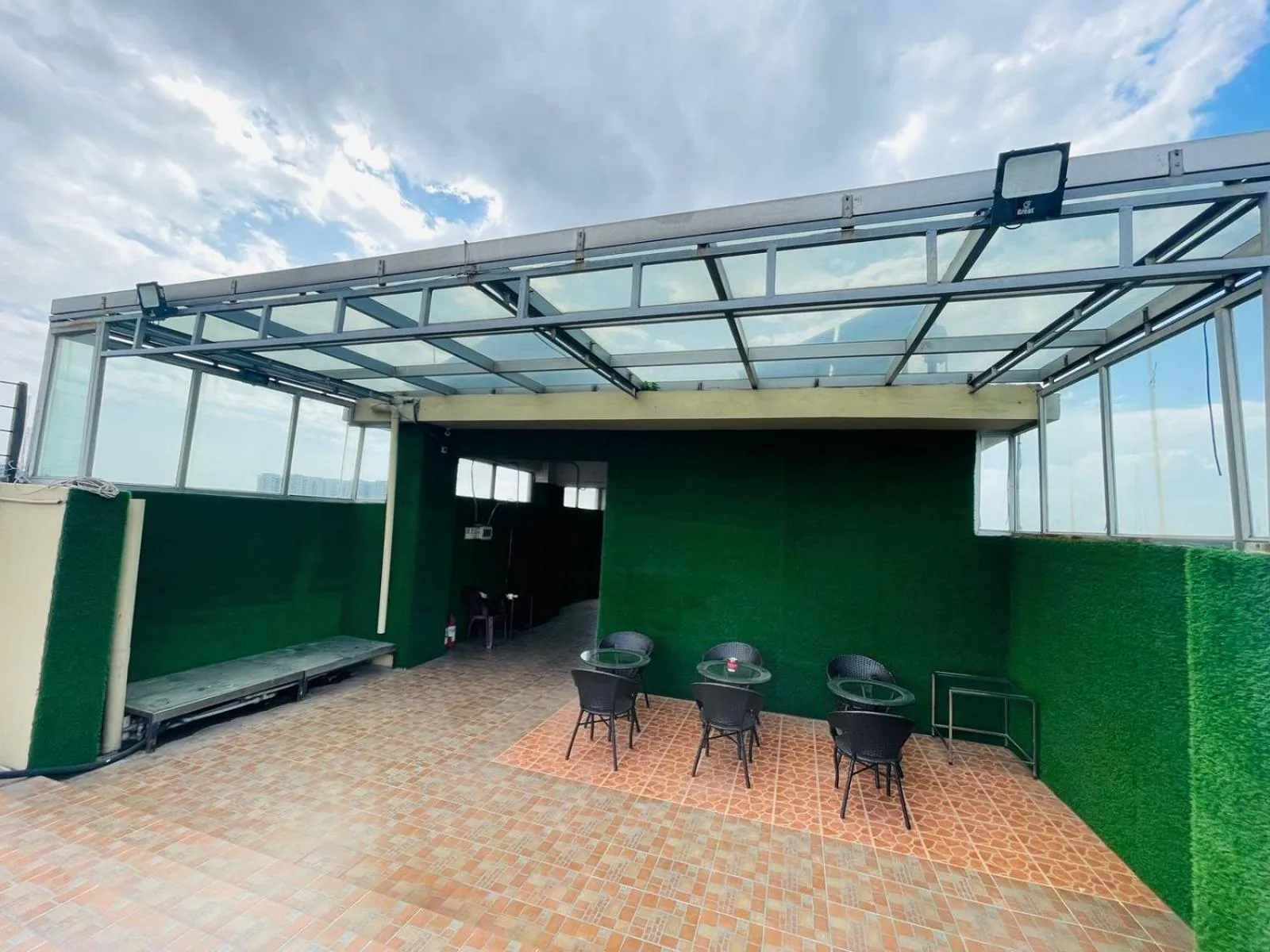 Orchid Business Hotel