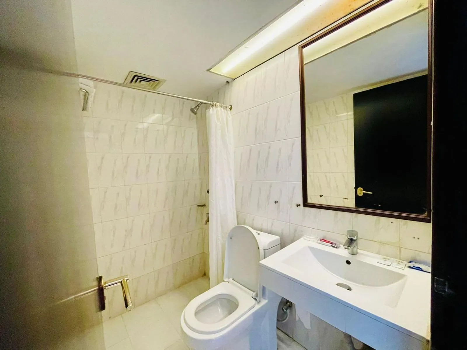 Orchid Business Hotel