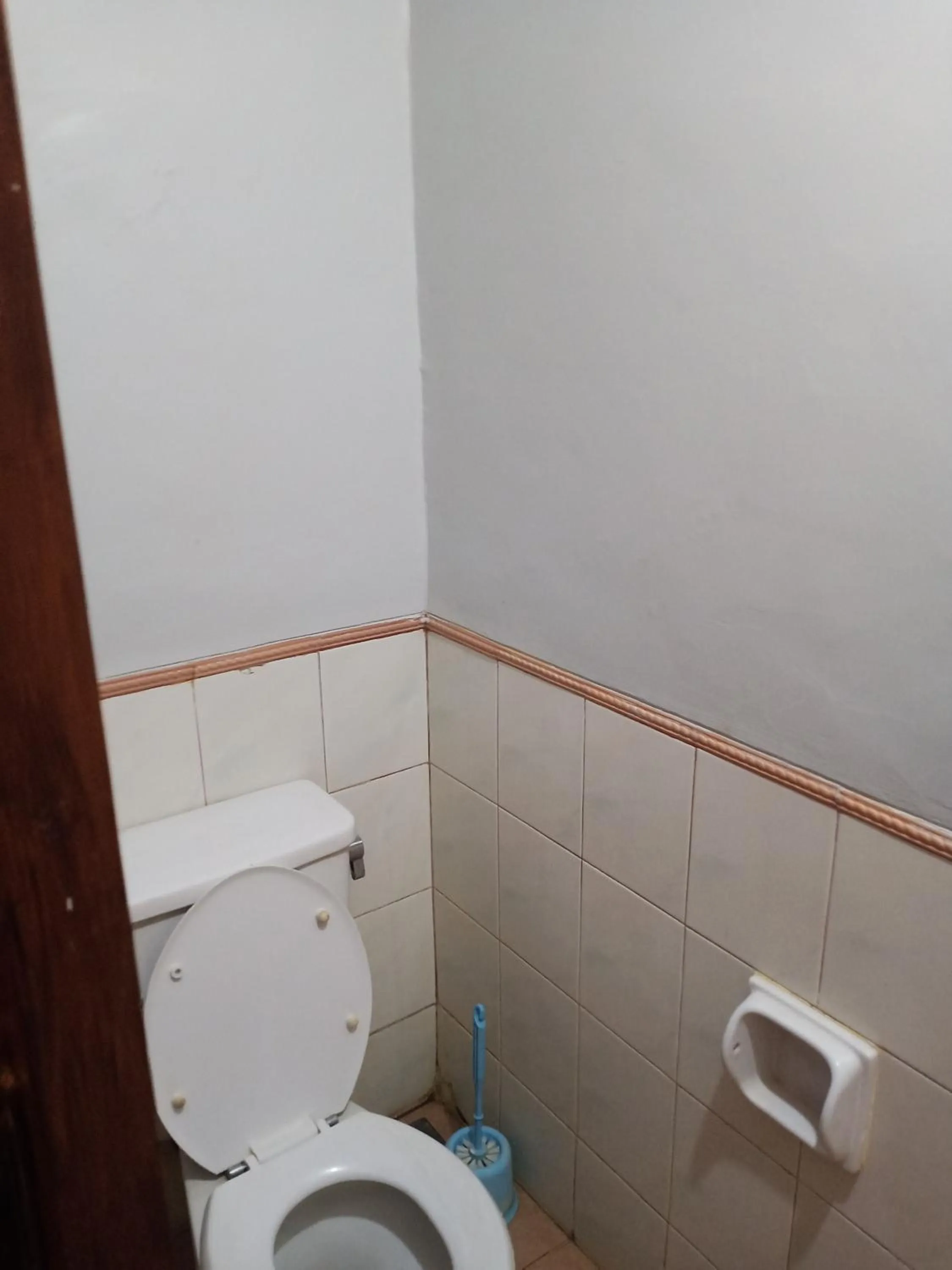 Toilet in Kondominium Pantai Carita