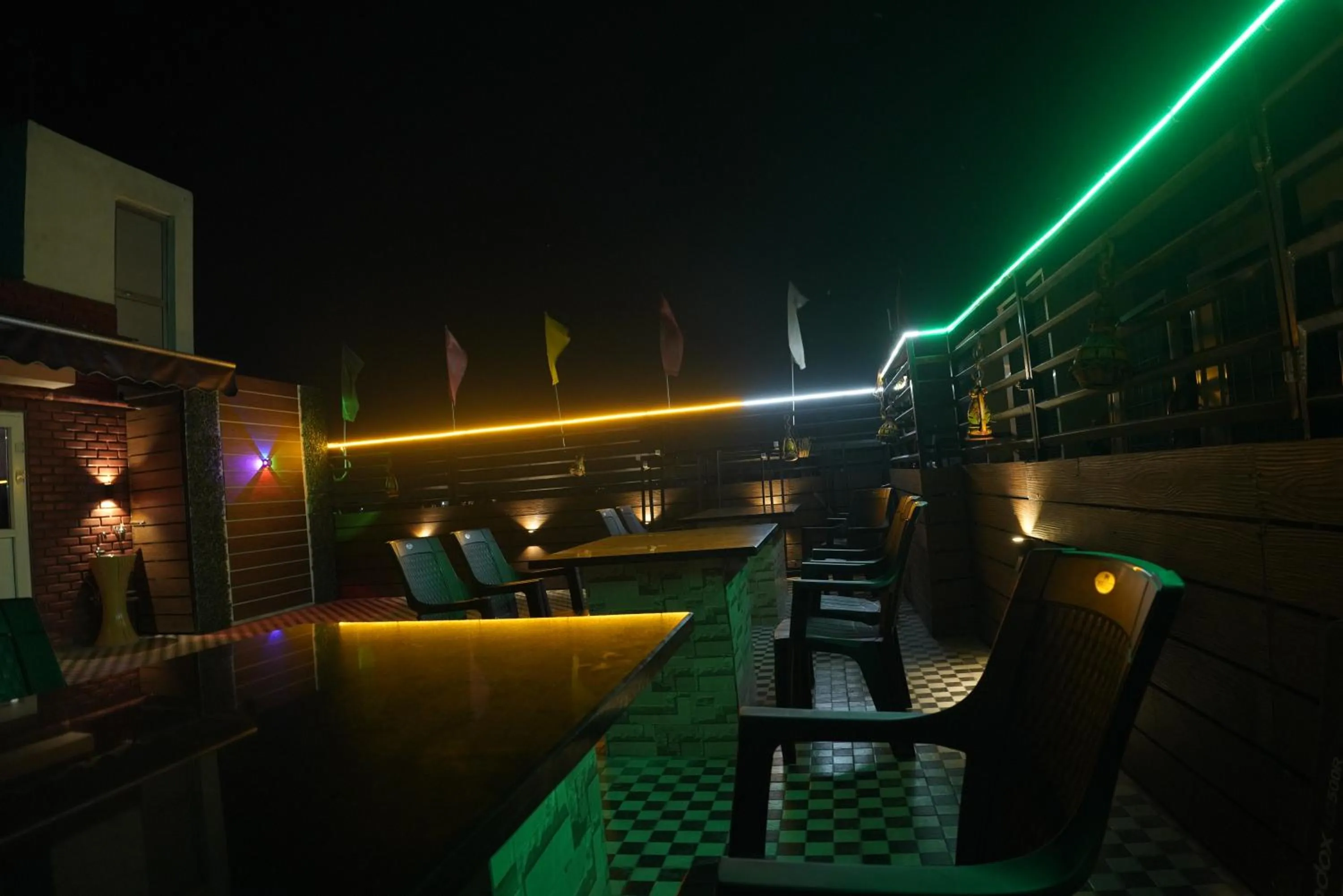 Restaurant/places to eat in The Pride