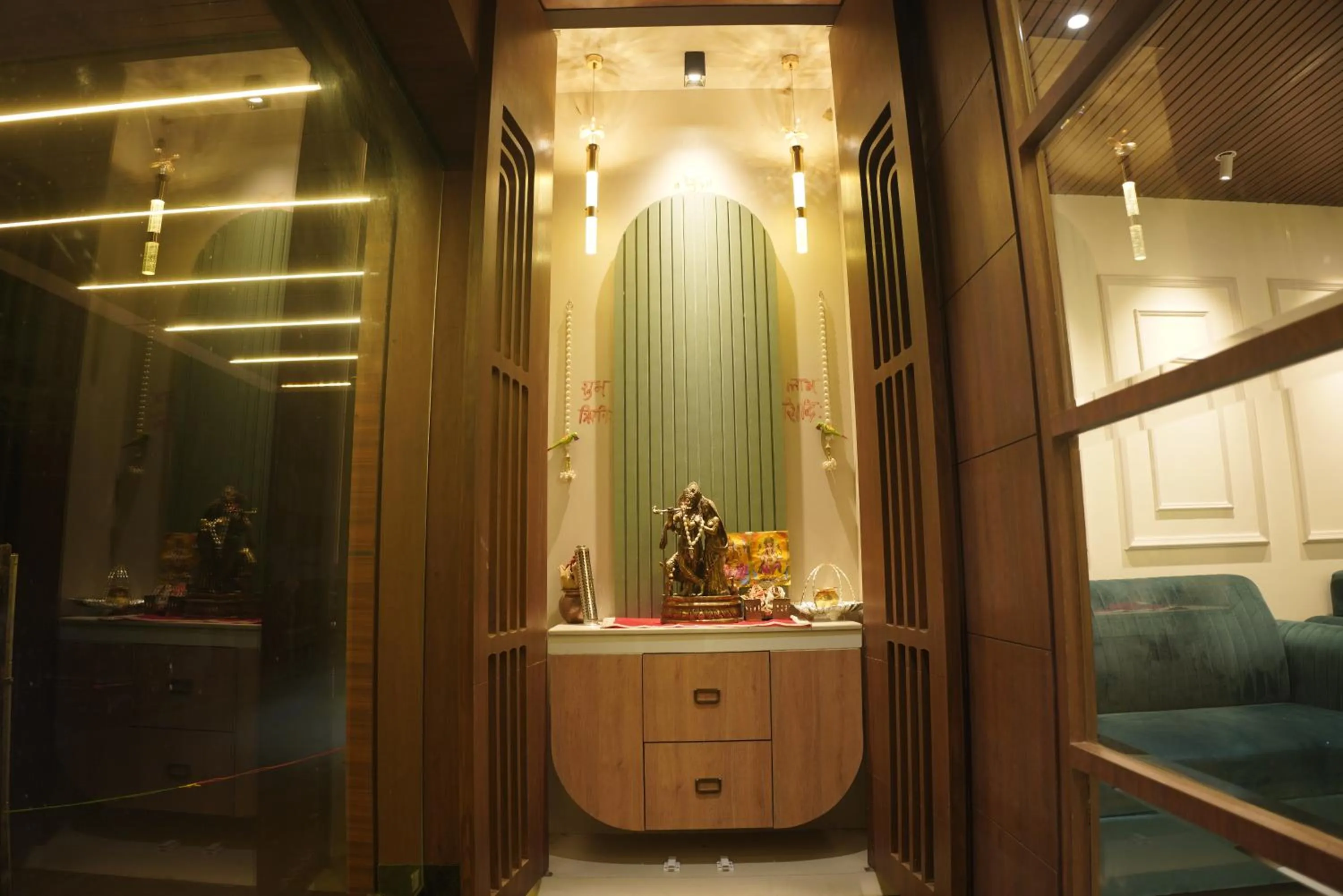 Breakfast in The Pride