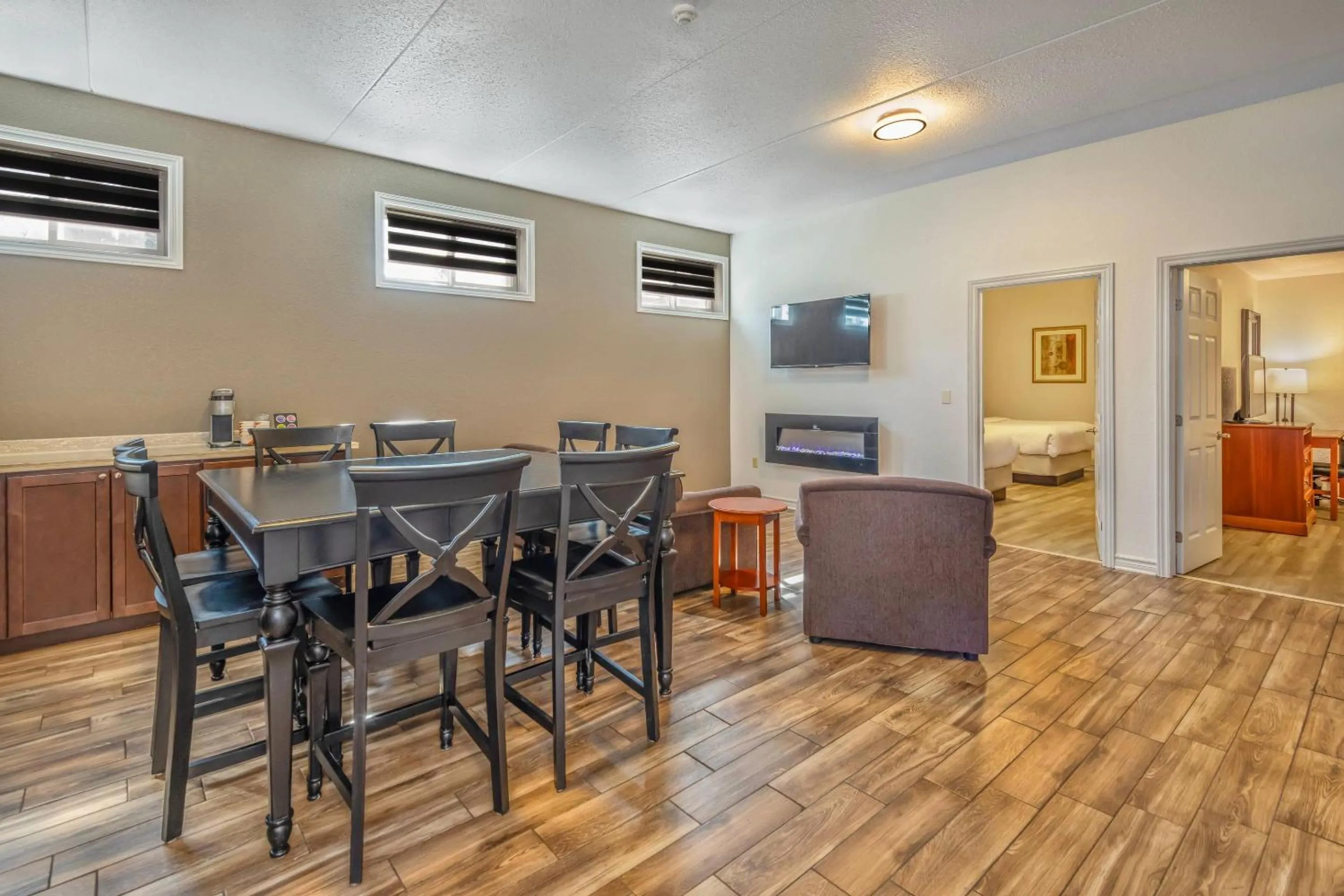 Bedroom in Comfort Inn & Suites Thousand Islands Harbour District