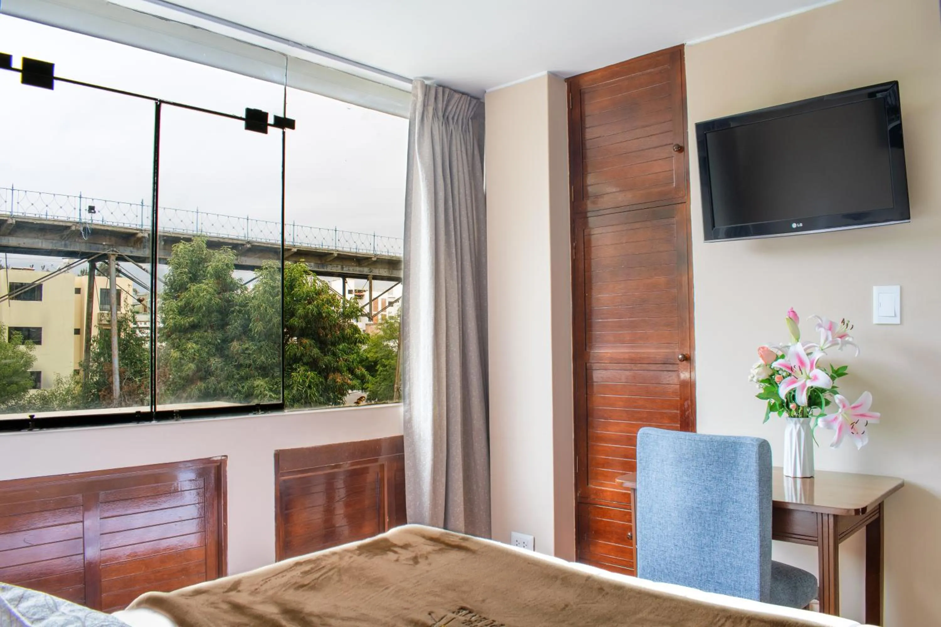 City view, Bed in El puente Hotel Boutique