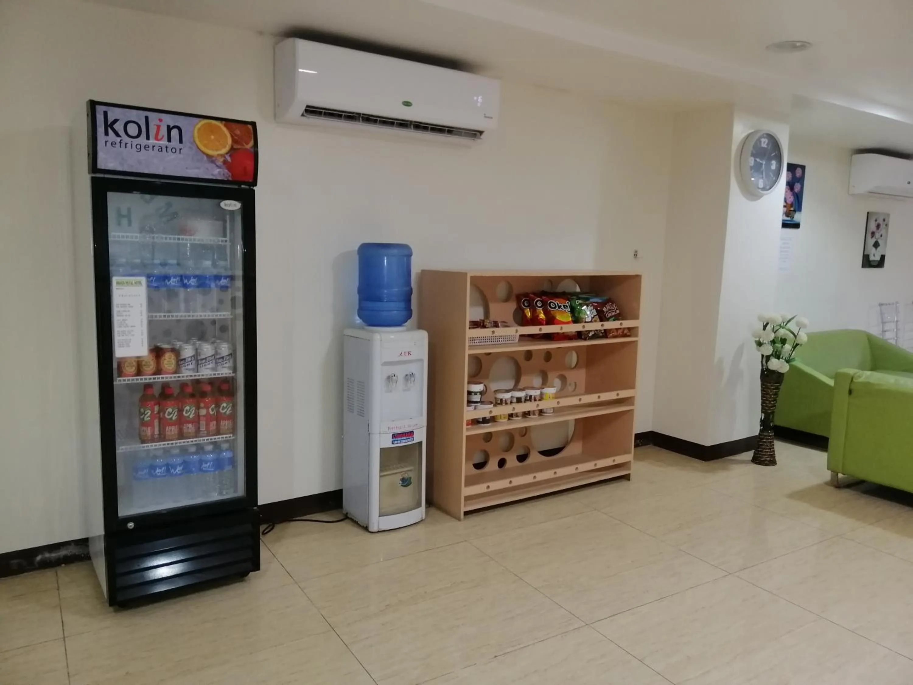 Food and drinks in Meaco Royal Hotel - Biñan Laguna