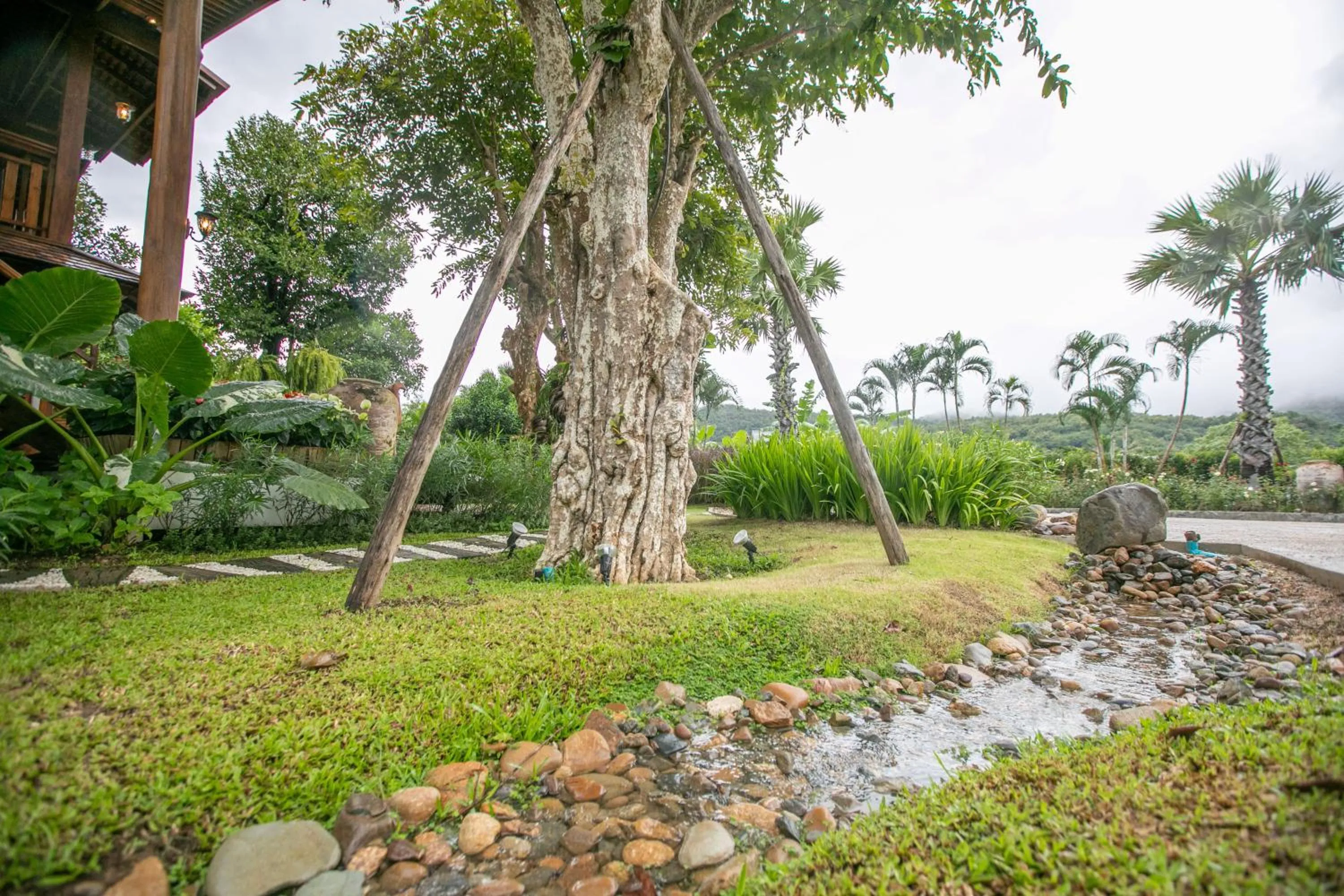Garden in Saksila Resort