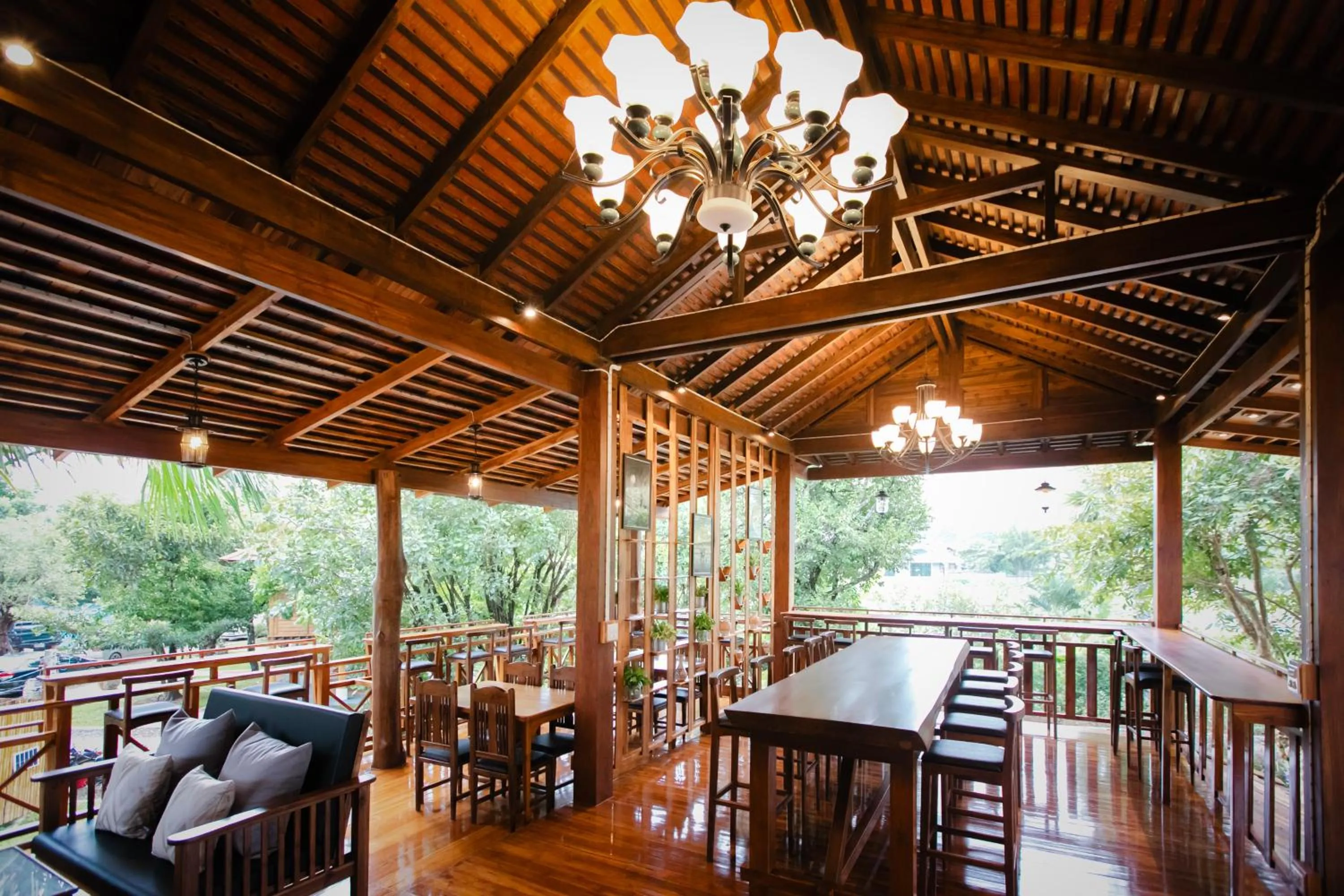 Restaurant/places to eat in Saksila Resort