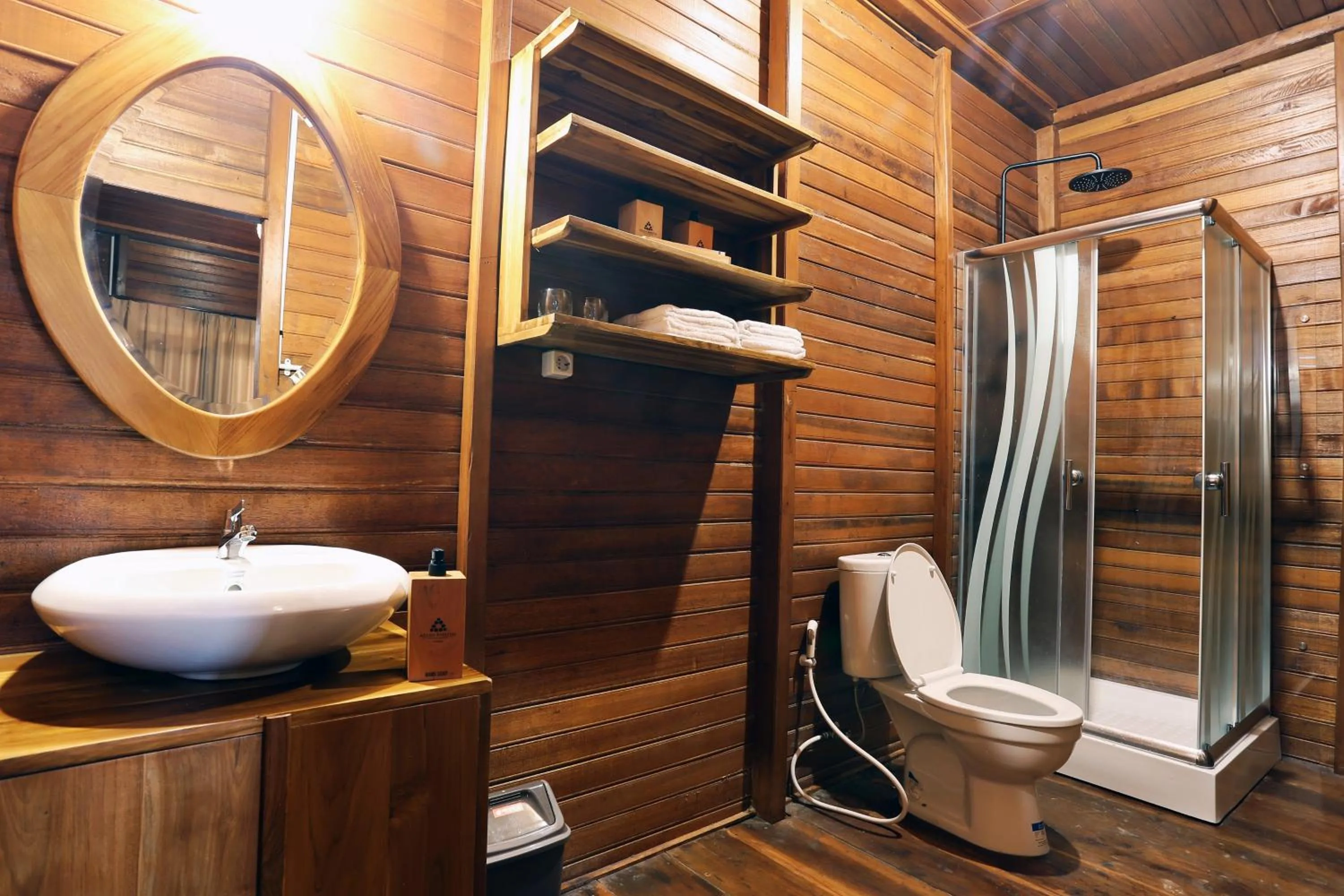 Toilet in Tabitha Tunak Resort