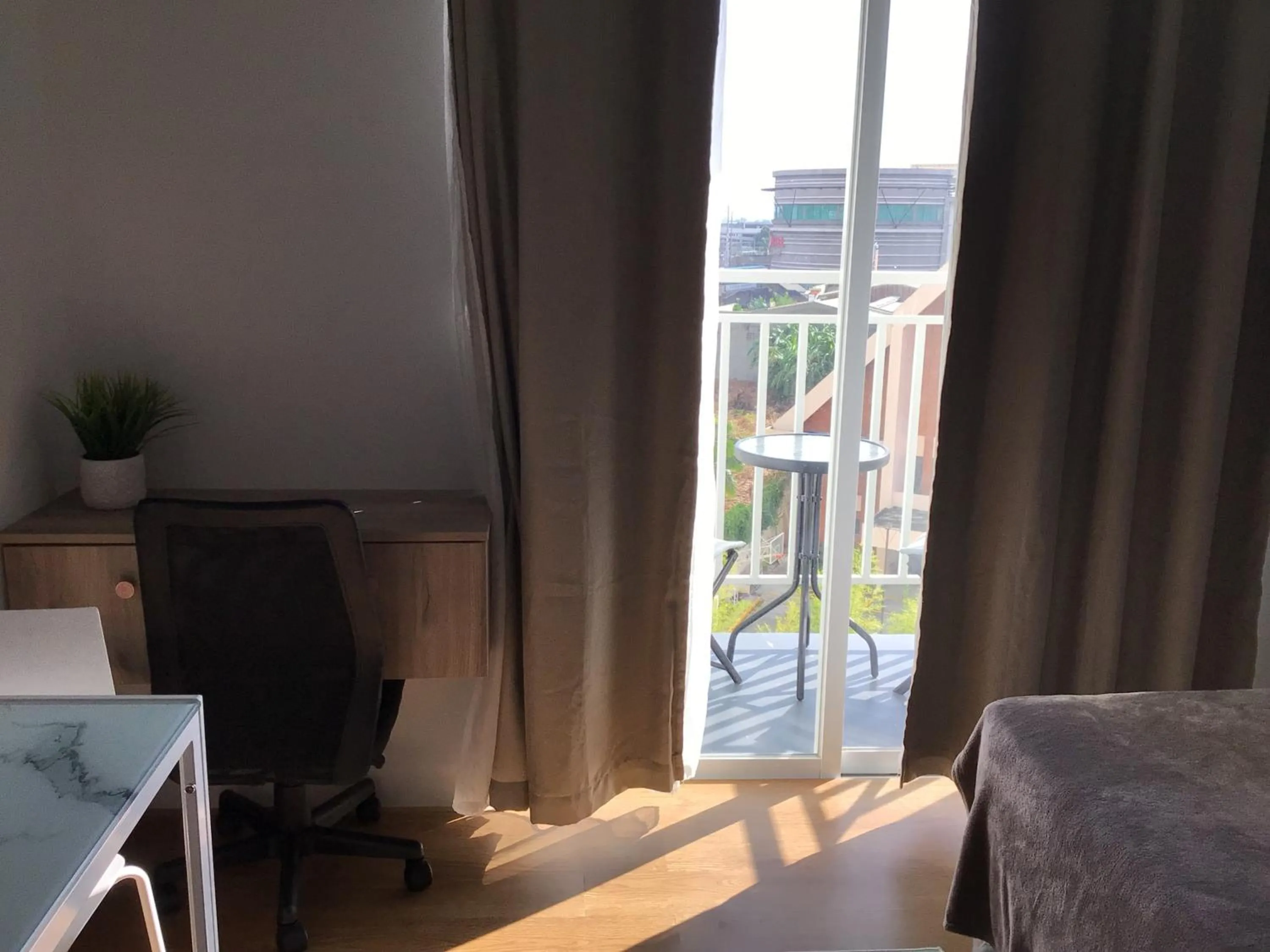 6F Balcony View Studio Mesatierra Garden Residences