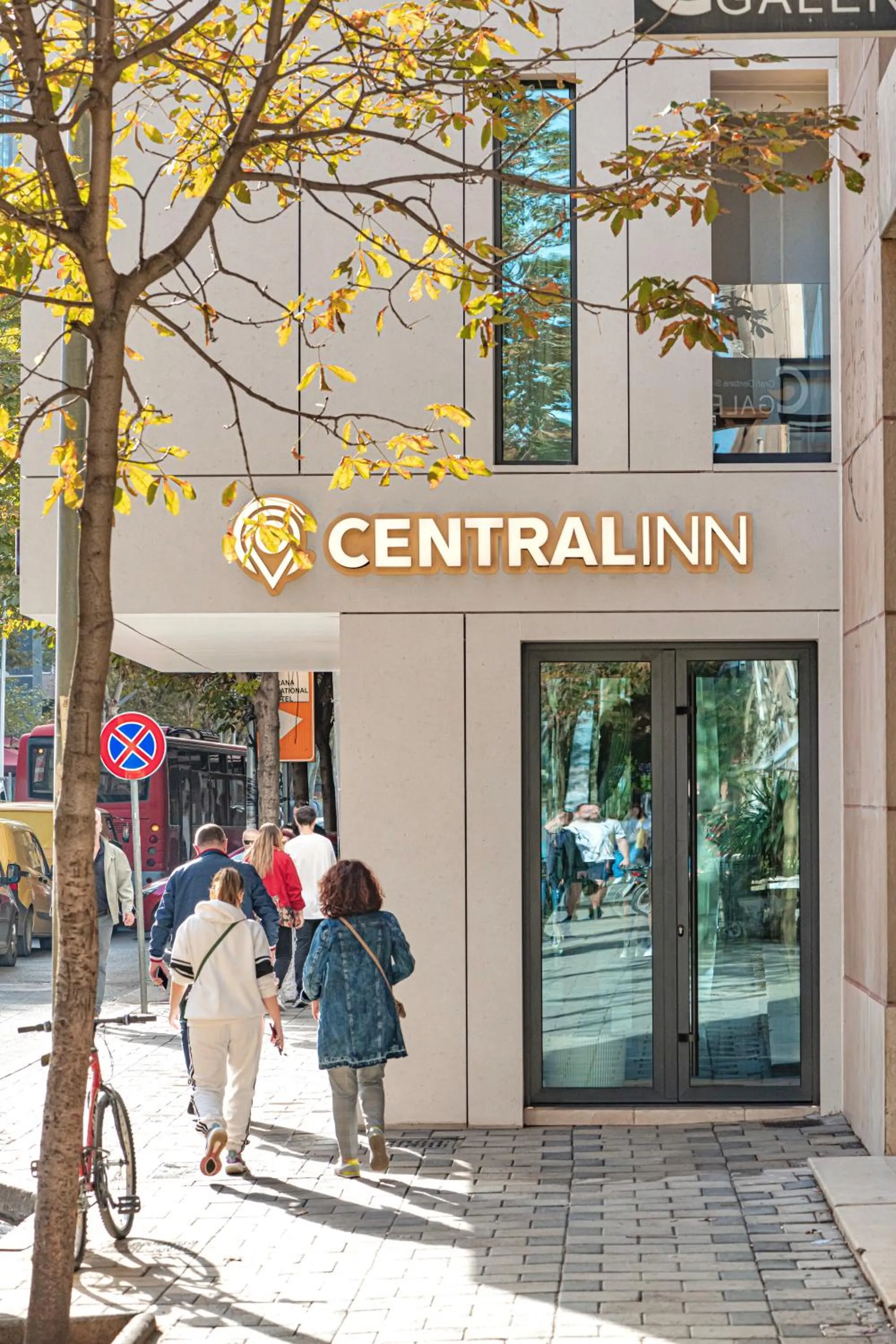 Facade/entrance in Central Inn Hotel