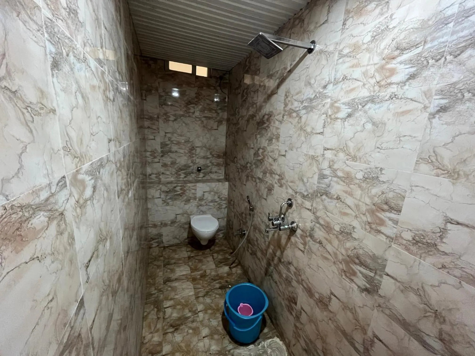 Shower in Hotel Pratap Heights