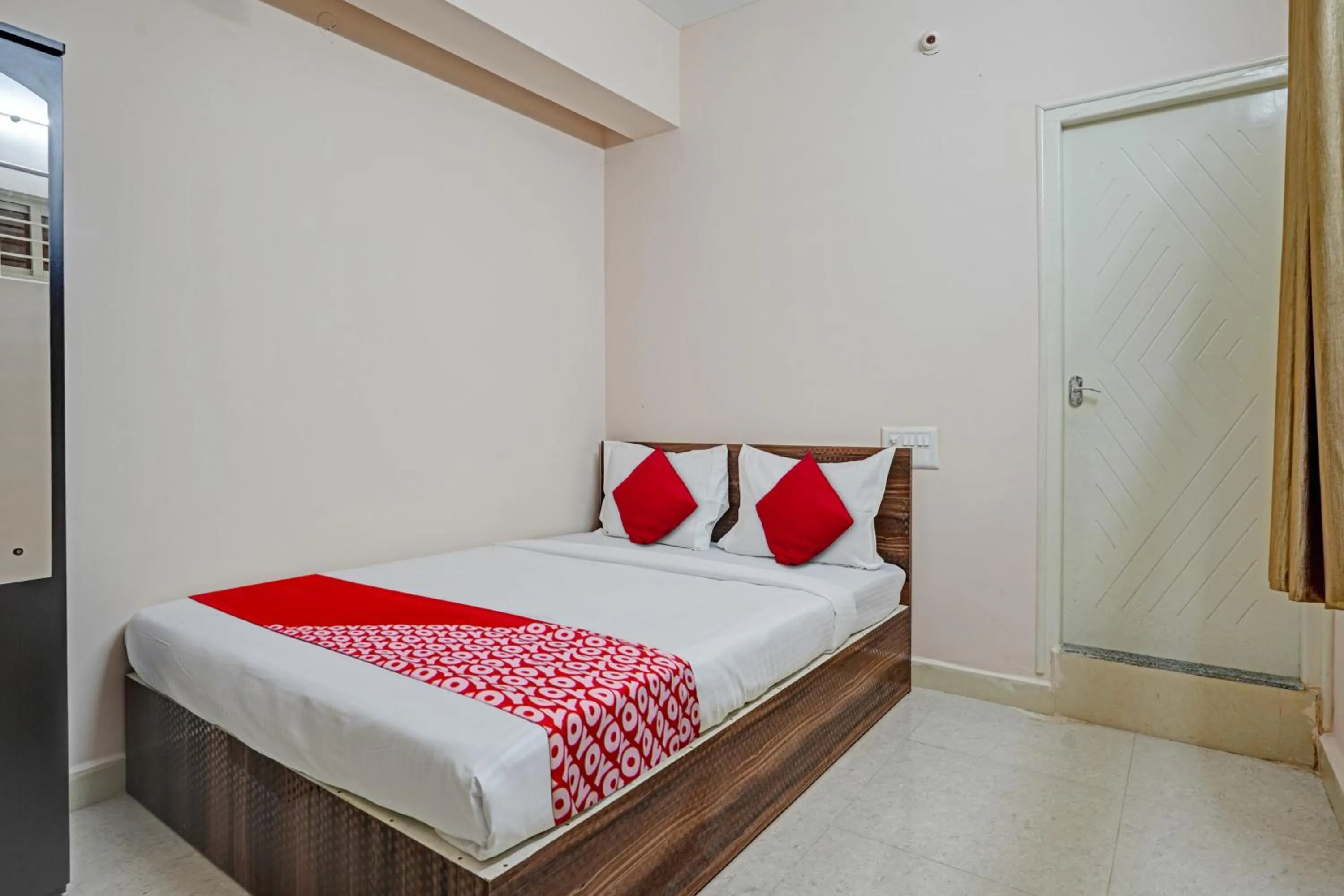 Bedroom, Bed in Hotel O Sri Ranga Boarding & Lodging