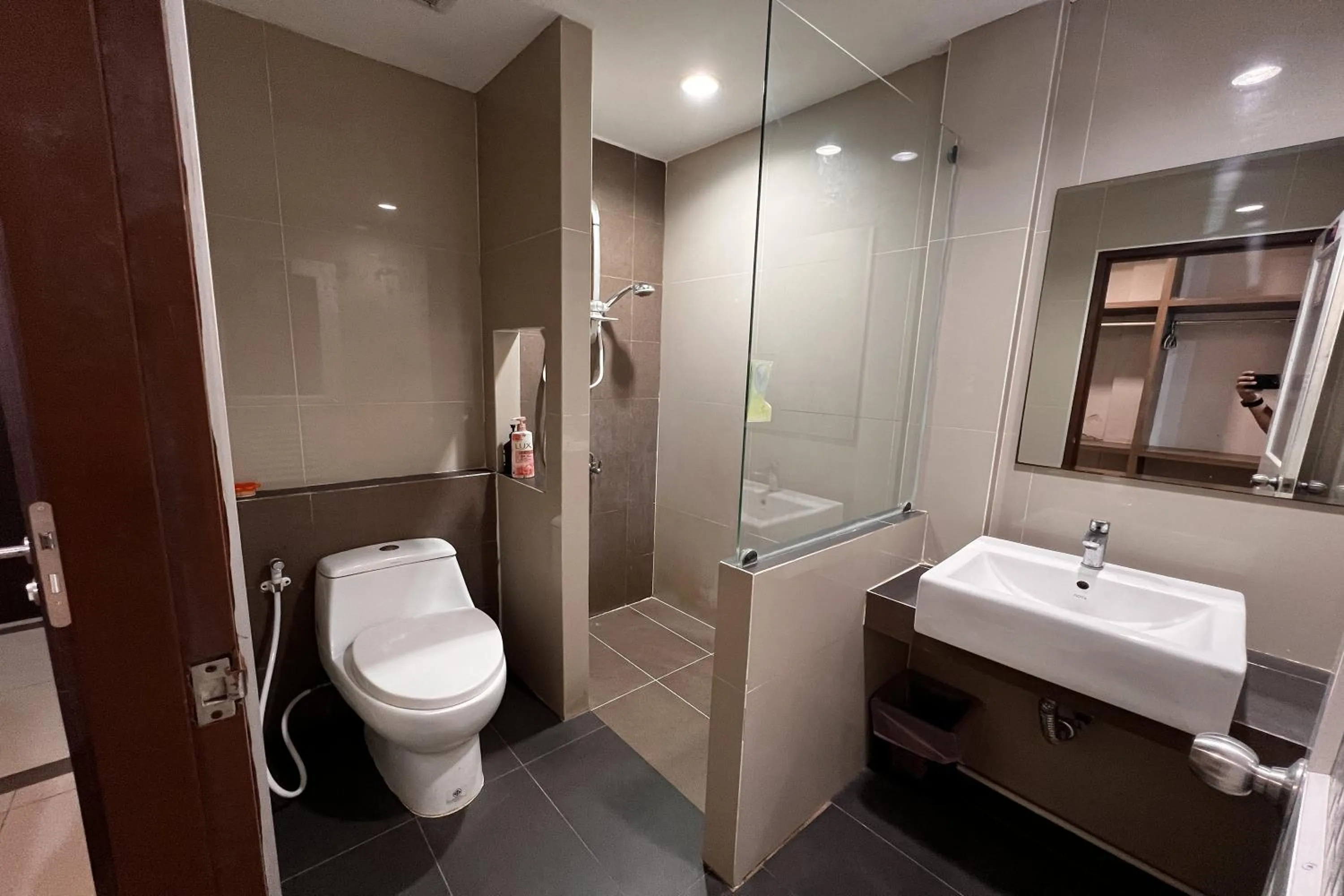 Bathroom in Anh Anh Homestay